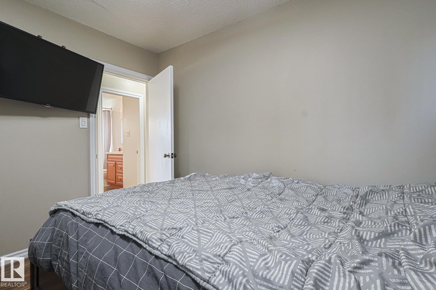 Photo 16 at 16025 100a Avenue NW, Glenwood, Edmonton