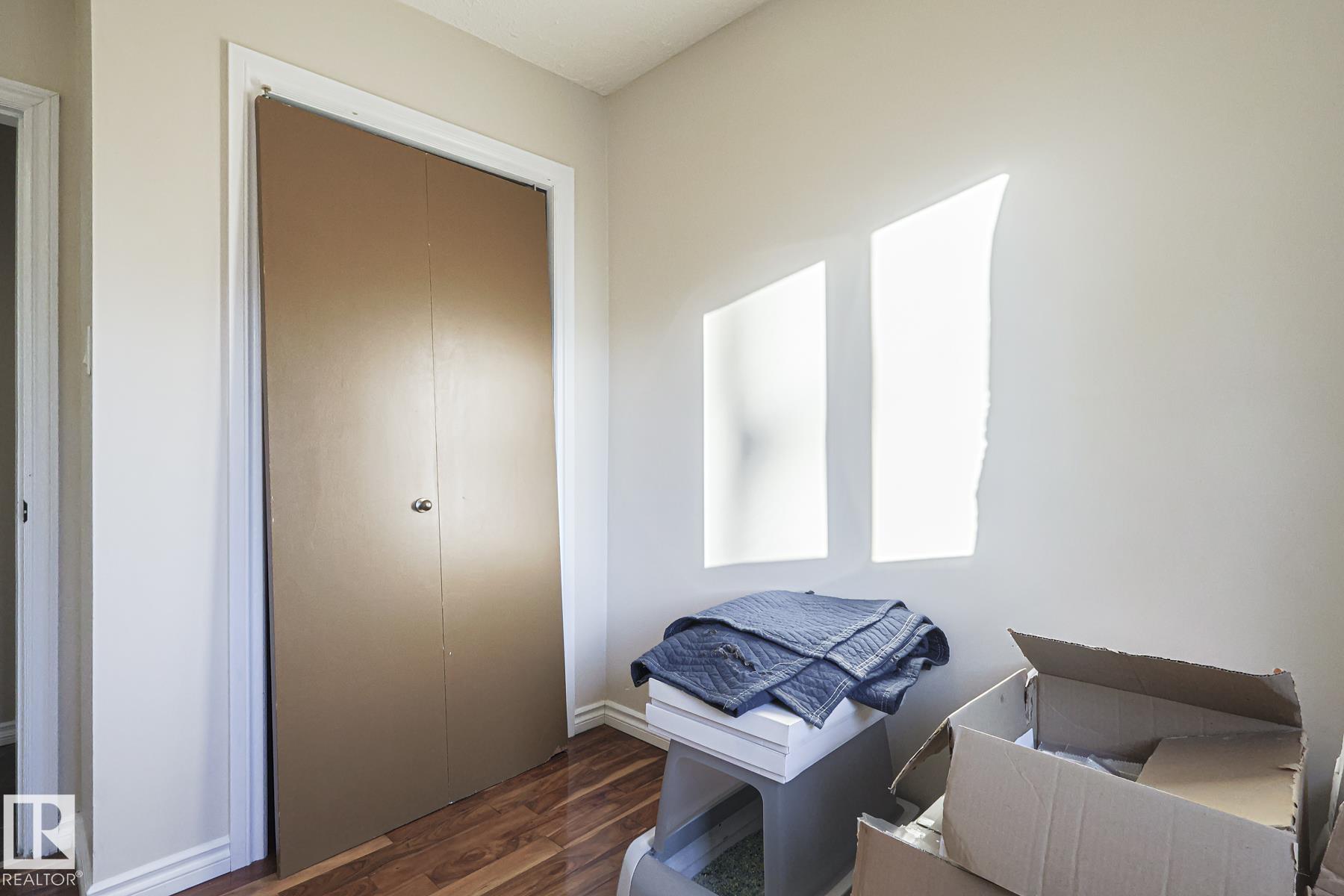 Photo 18 at 16025 100a Avenue NW, Glenwood, Edmonton