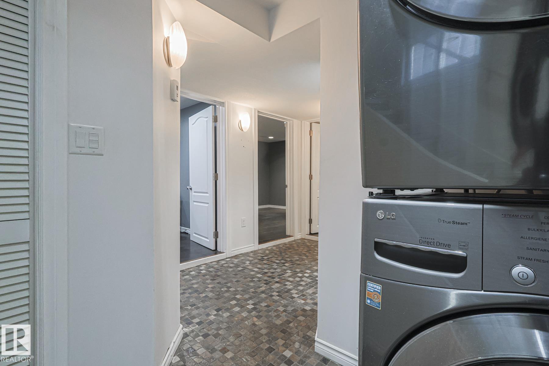 Photo 23 at 16025 100a Avenue NW, Glenwood, Edmonton