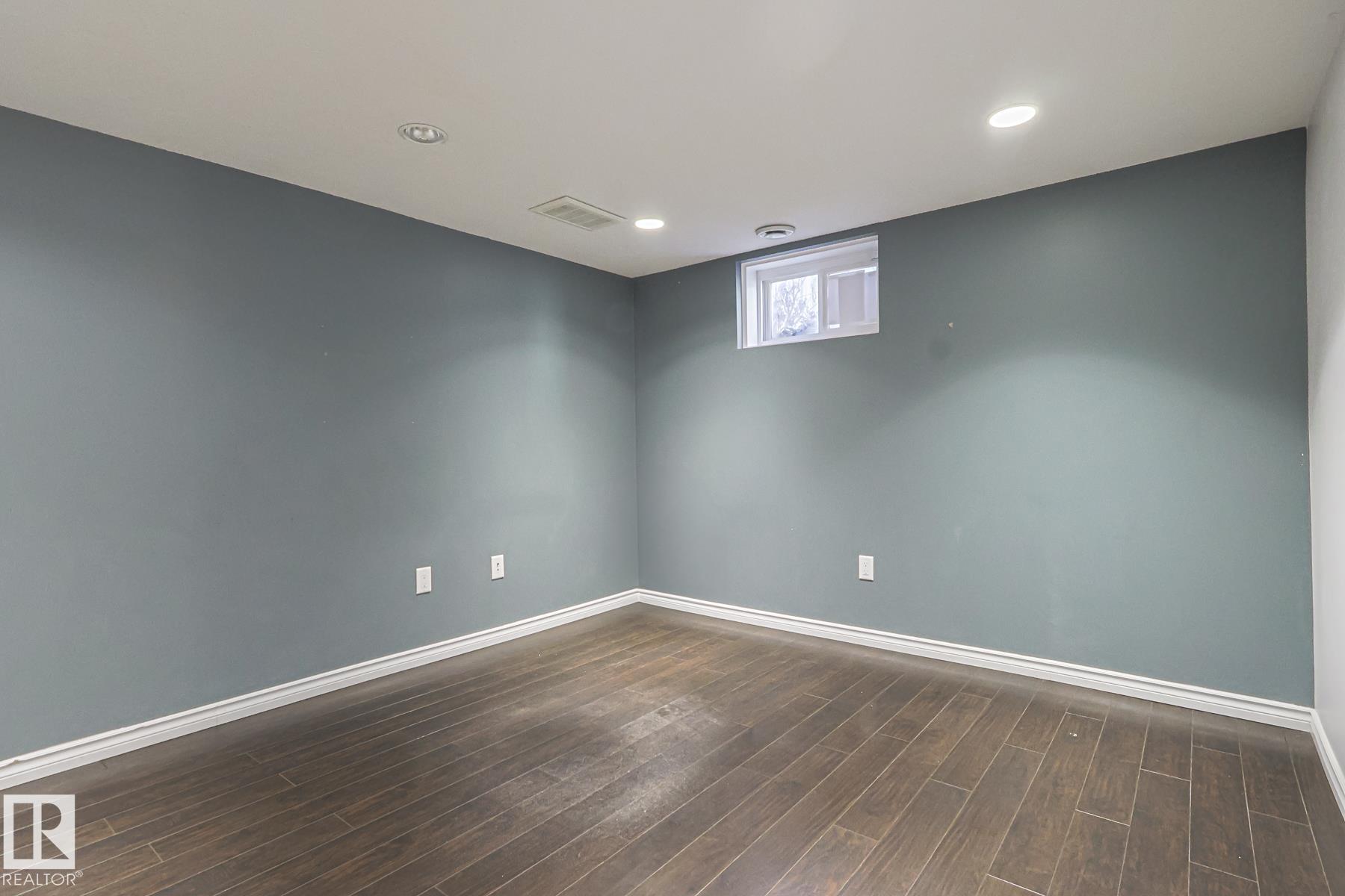 Photo 30 at 16025 100a Avenue NW, Glenwood, Edmonton