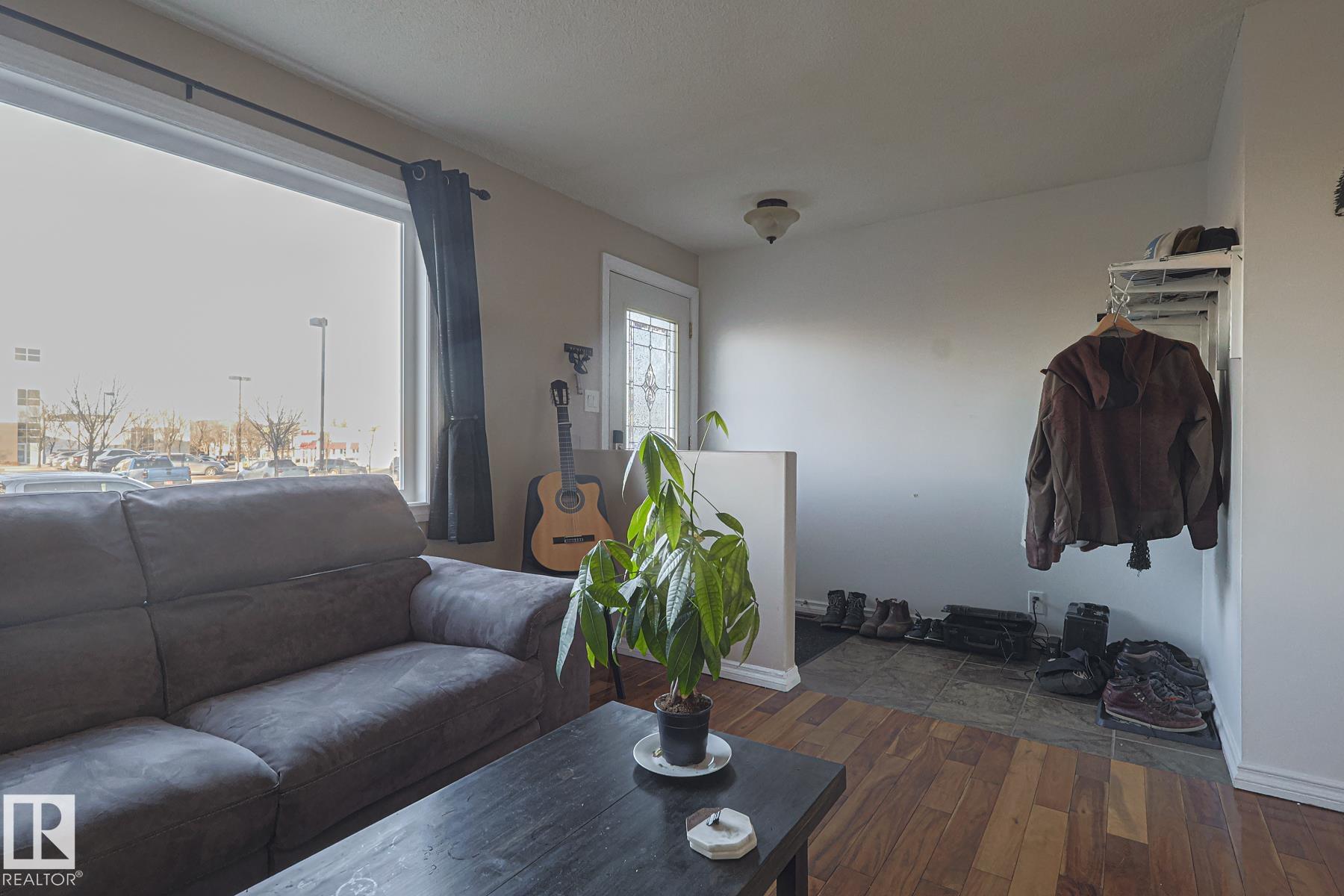 16025 100a Avenue NW, Glenwood, Edmonton