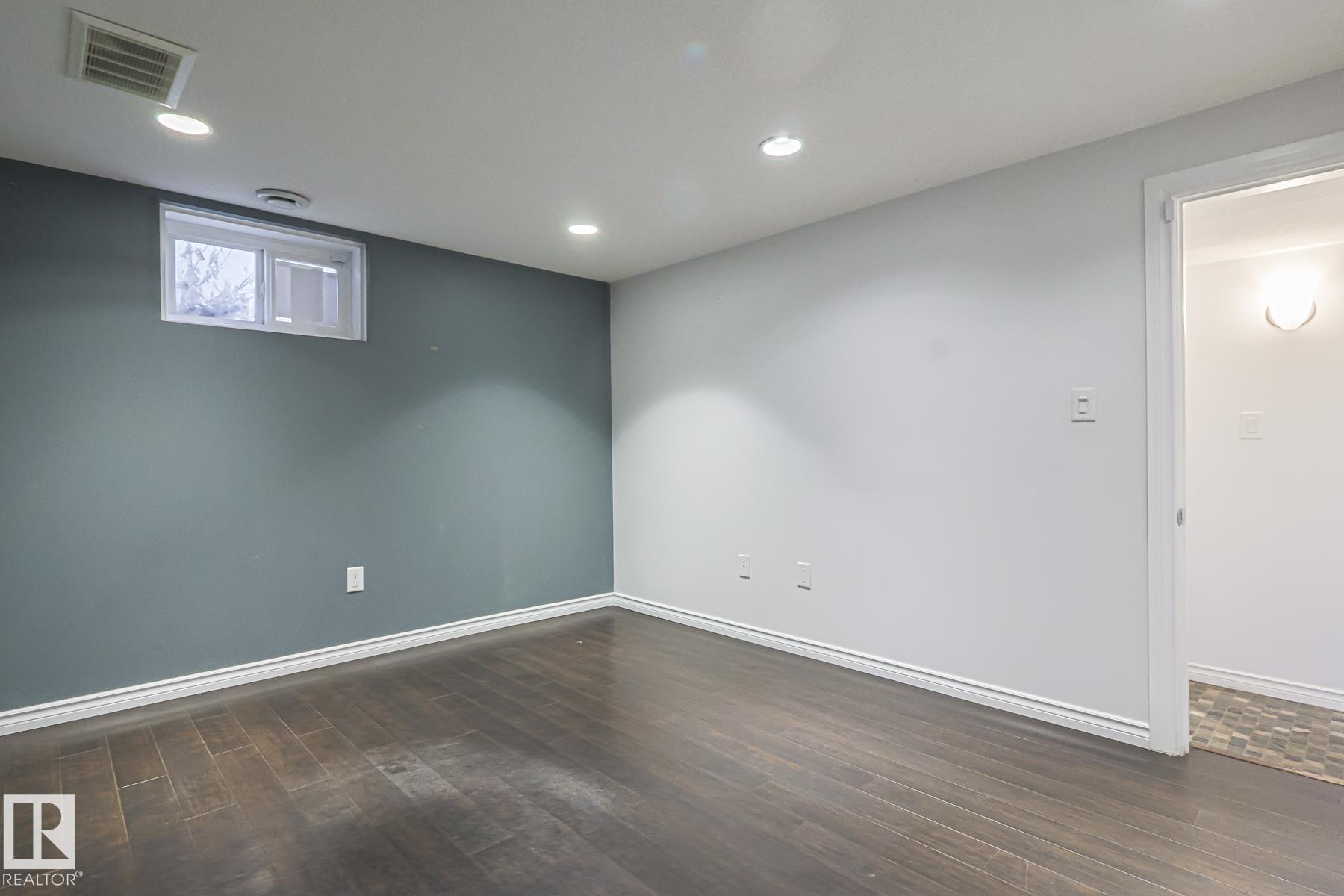 Photo 33 at 16025 100a Avenue NW, Glenwood, Edmonton