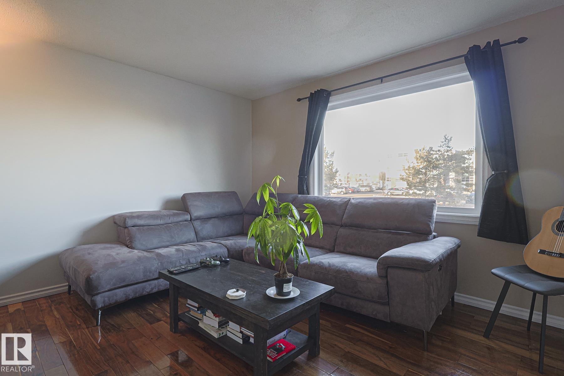 16025 100a Avenue NW, Glenwood, Edmonton