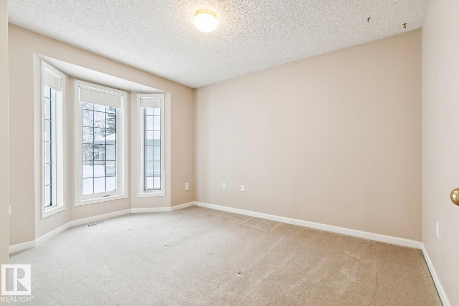 https://zimg.paragon.ice.com/ParagonImages/Property/PM/RAE/225388249/26/0/0/0c0bed55c730ad3cd9bf94be27c6afcf/1/999ab1536dc41aabda0f22835d31e177/225388249-4ba7b554-3c18-4a1a-862f-21542280842a.JPG