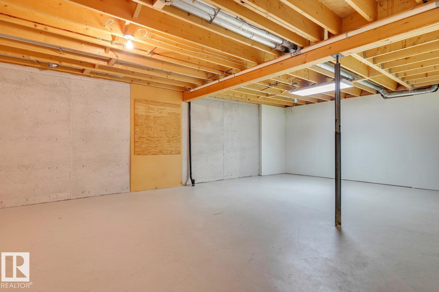 https://zimg.paragon.ice.com/ParagonImages/Property/PM/RAE/225388249/32/0/0/2e8132ce9ca7807b1dbe463a7123e903/1/999ab1536dc41aabda0f22835d31e177/225388249-623a54b2-ee56-4b99-973f-4ac933742386.JPG