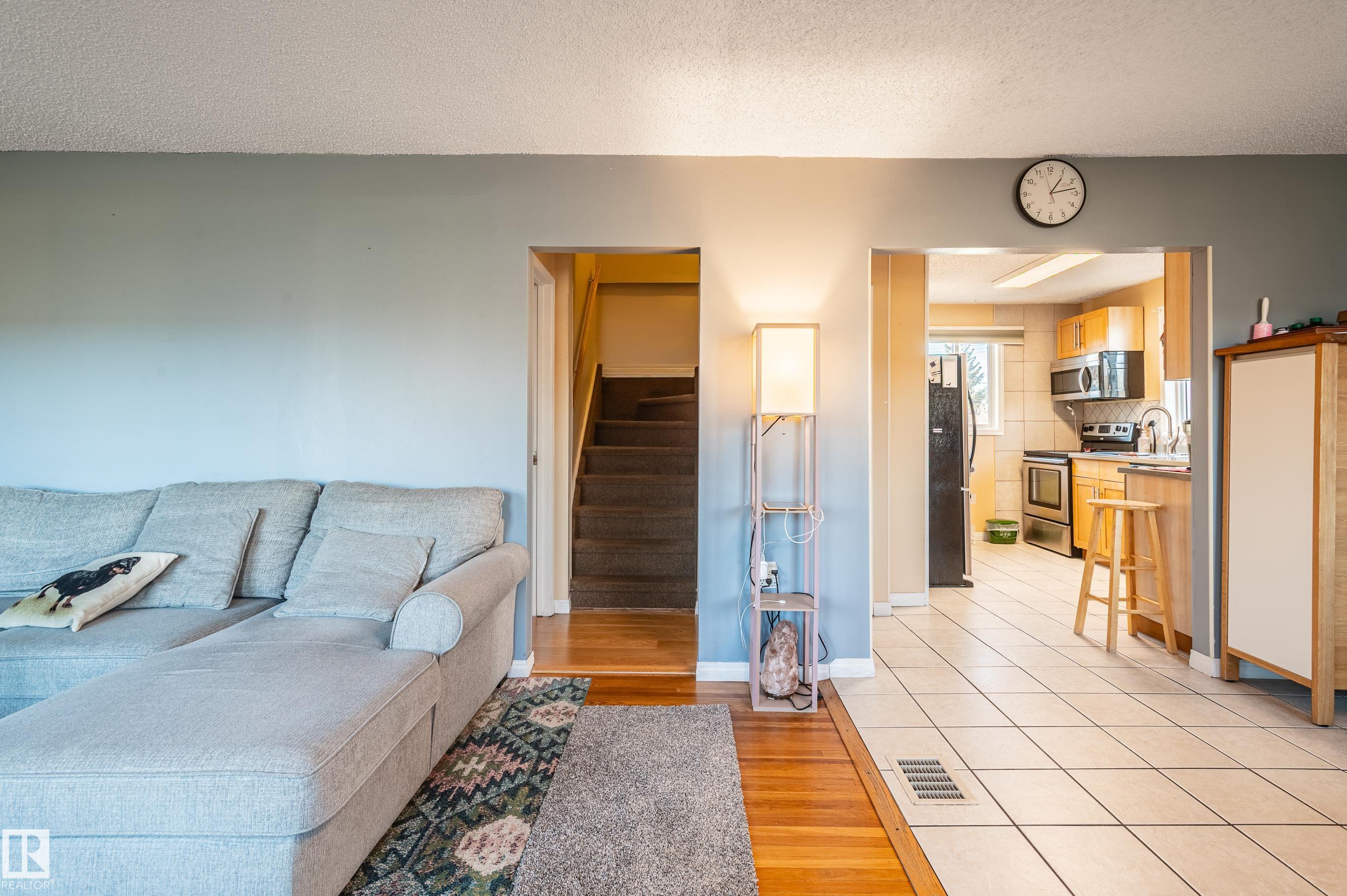 Photo 11 at 10532 157 Street NW, Britannia Youngstown, Edmonton