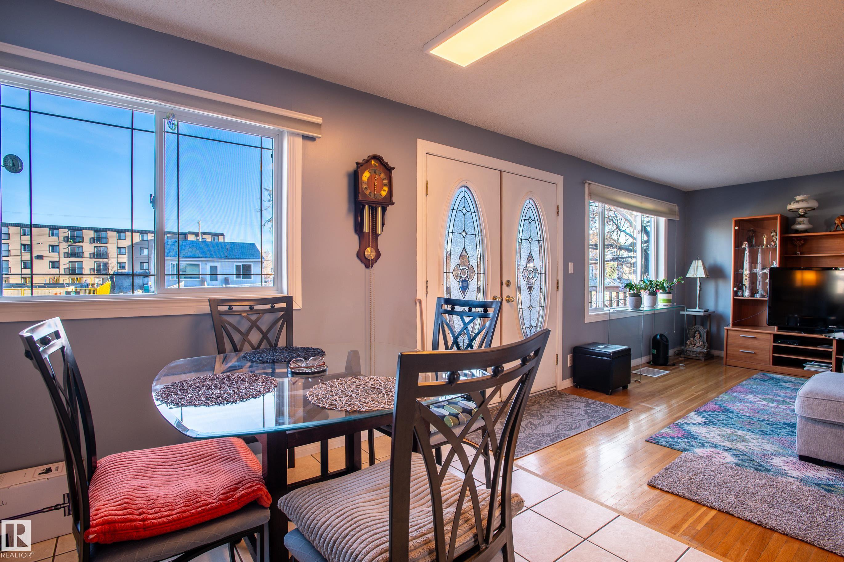 Photo 7 at 10532 157 Street NW, Britannia Youngstown, Edmonton