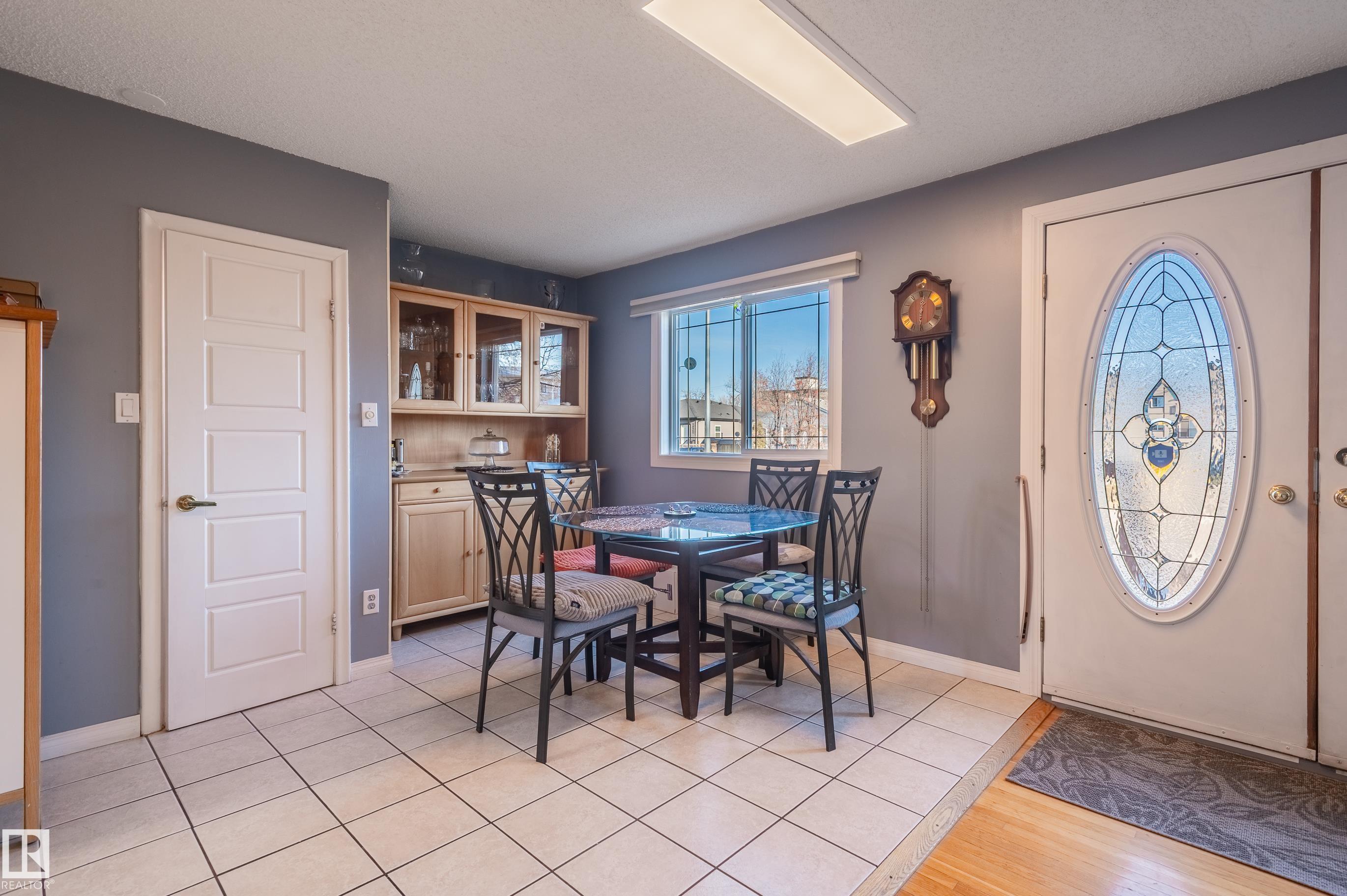 Photo 8 at 10532 157 Street NW, Britannia Youngstown, Edmonton