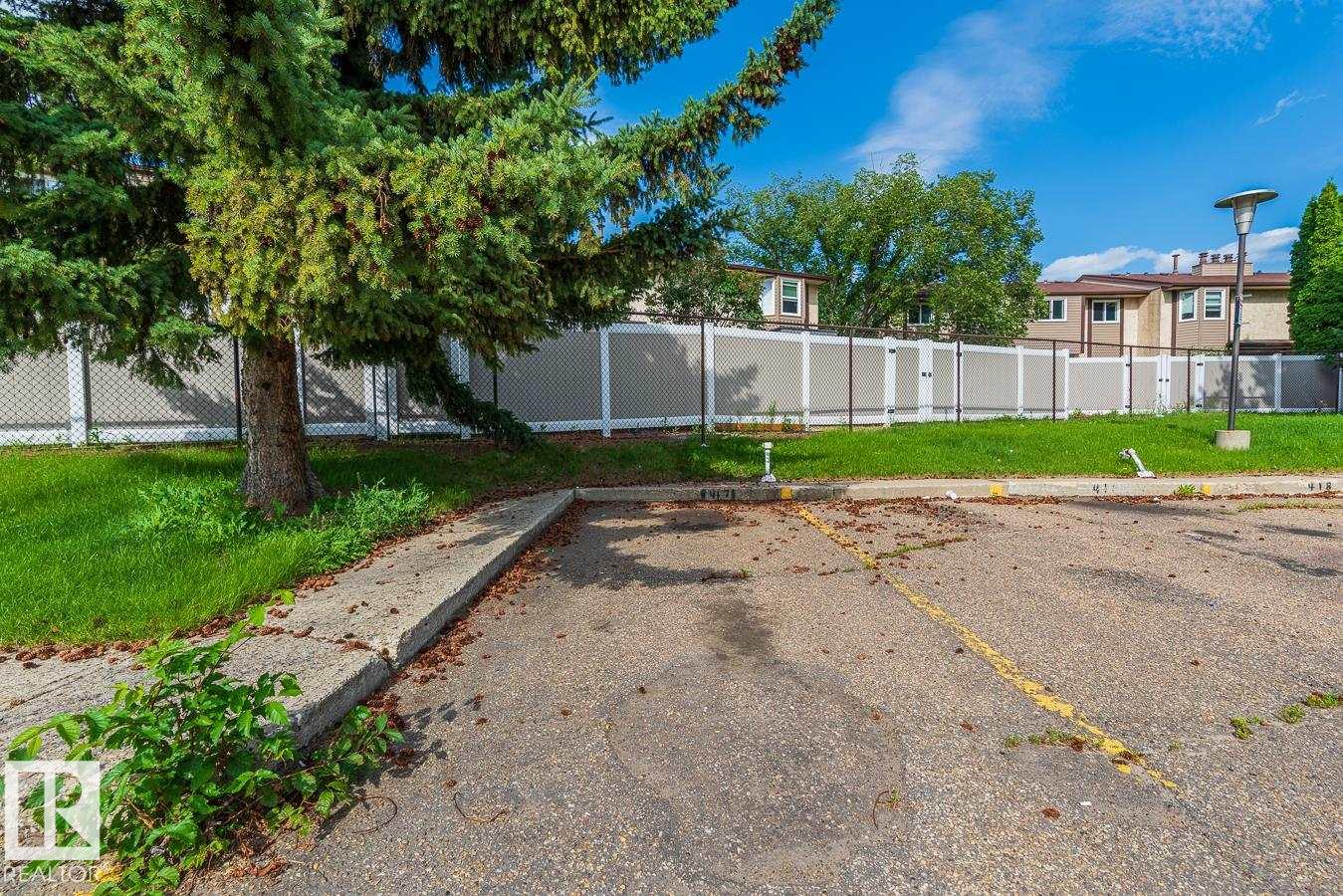 Photo 24 at 417 - 1945 105 Street NW, Keheewin, Edmonton