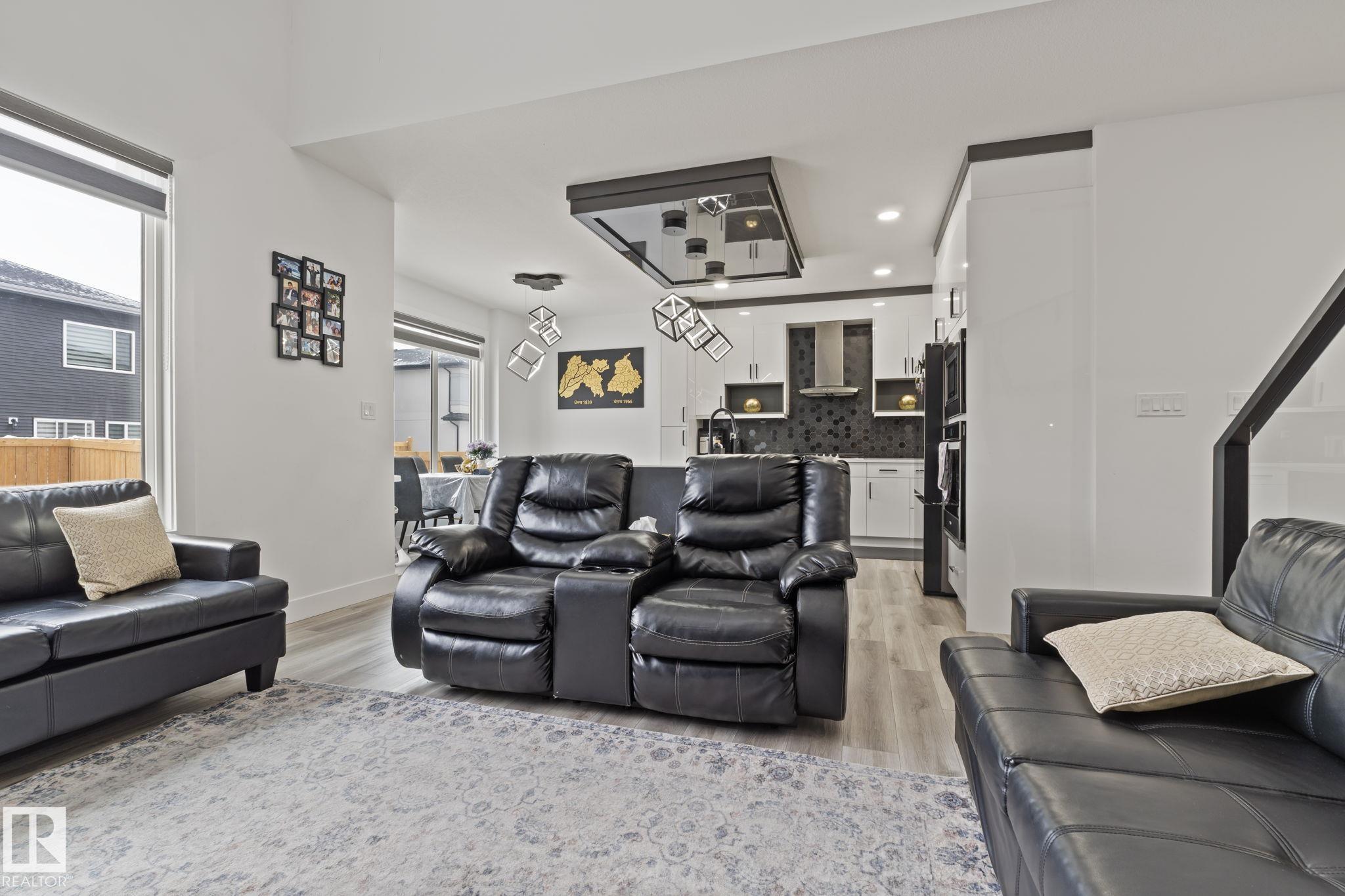 Photo 9 at 5368 Kimball Place SW, Keswick, Edmonton