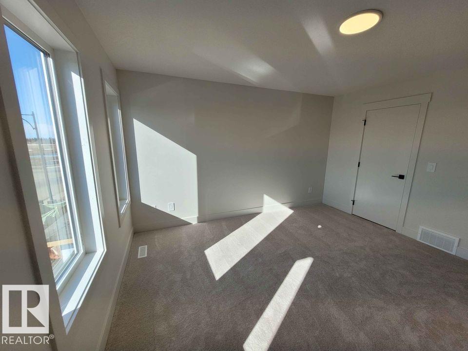 Photo 17 at 1009 Goldfinch Way NW, Kinglet Gardens, Edmonton