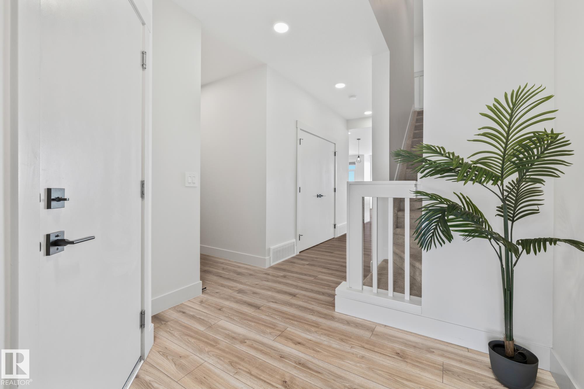 Picture for 1009 GOLDFINCH WY NW