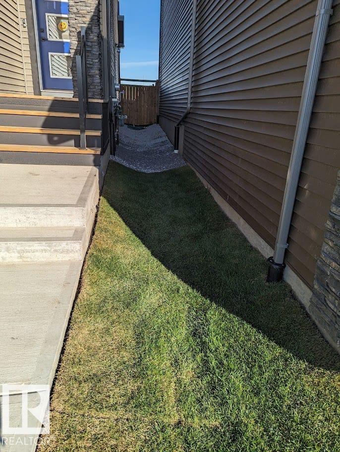 Photo 37 at 1009 Goldfinch Way NW, Kinglet Gardens, Edmonton