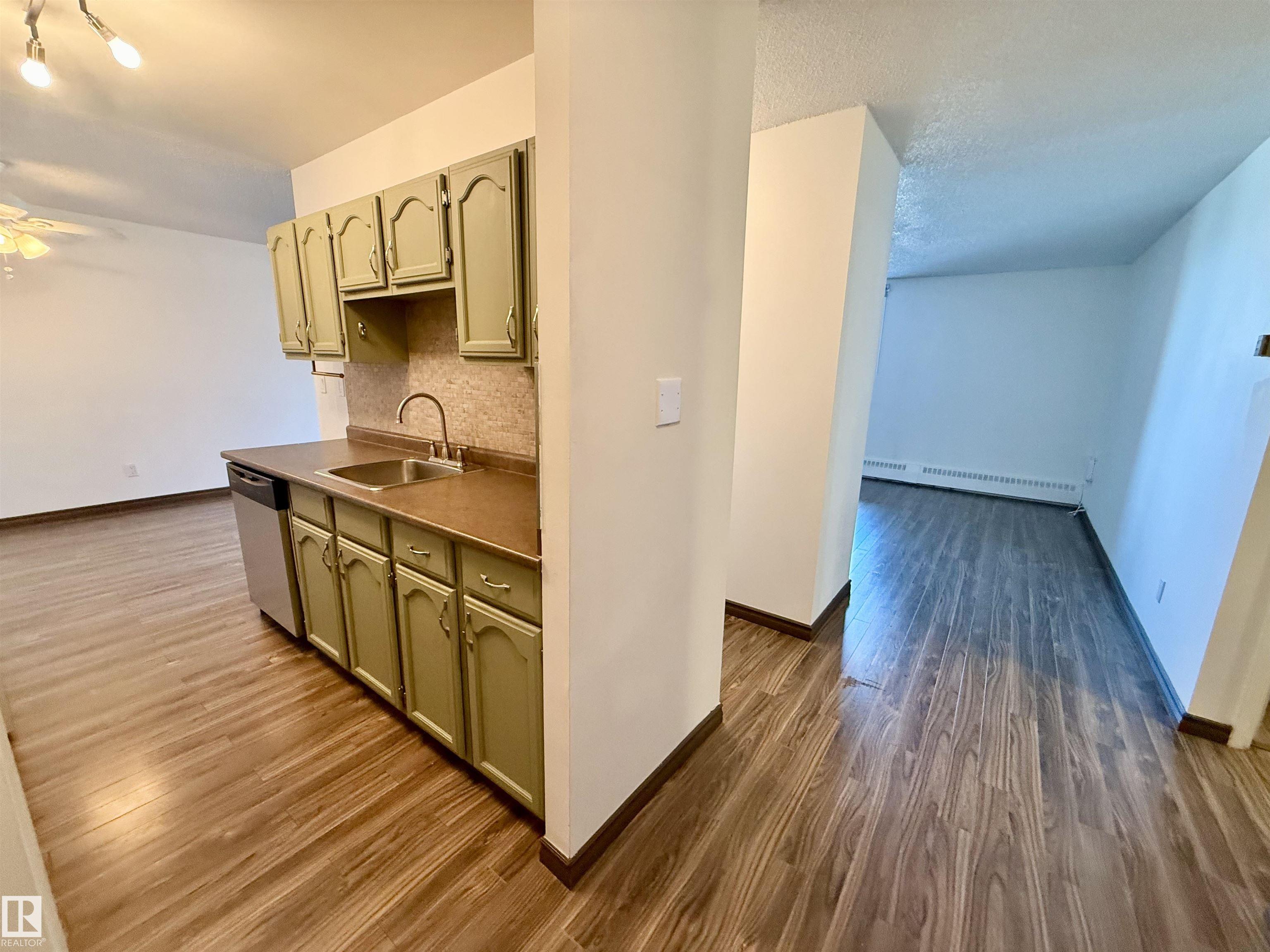 Photo 12 at #409 10145 109 Street NW, Downtown, Edmonton