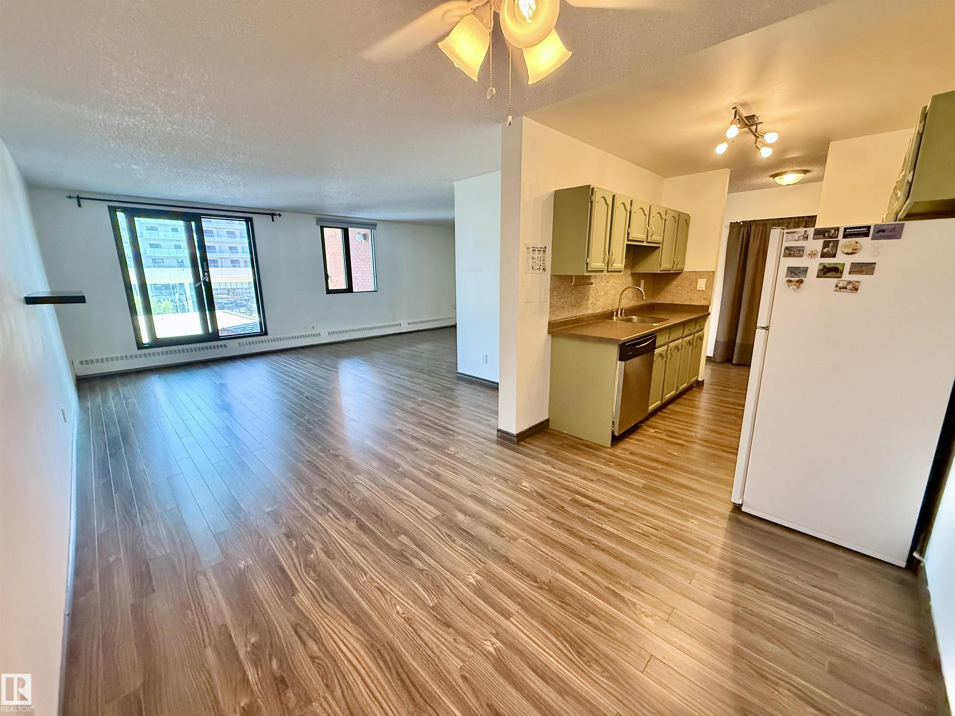 #409 10145 109 Street NW, Downtown, Edmonton