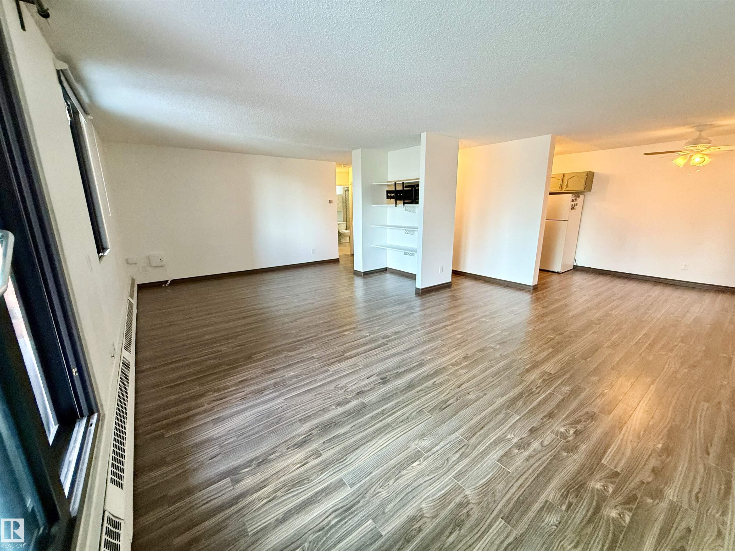 Photo 7 at #409 10145 109 Street NW, Downtown, Edmonton