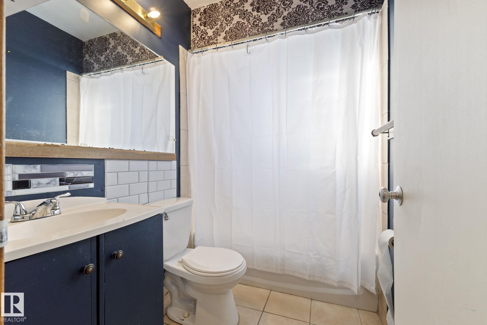 Photo 11 at 12023 137 Avenue NW, Kensington, Edmonton