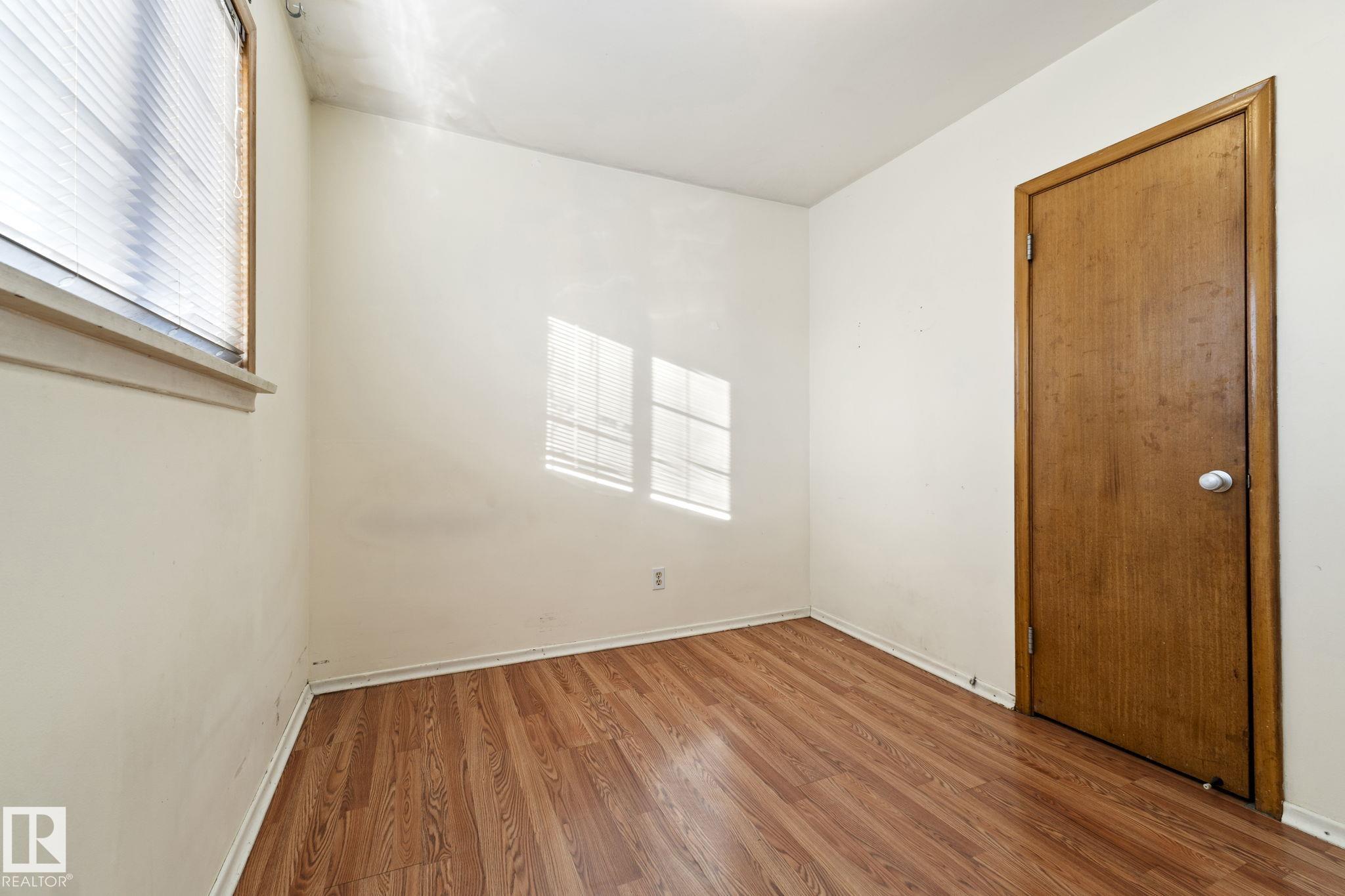 Photo 13 at 12023 137 Avenue NW, Kensington, Edmonton