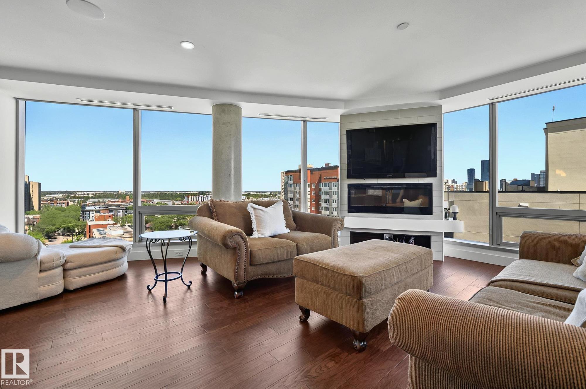 Photo 11 at 1201 - 11969 Jasper Avenue NW, Wîhkwêntôwin, Edmonton