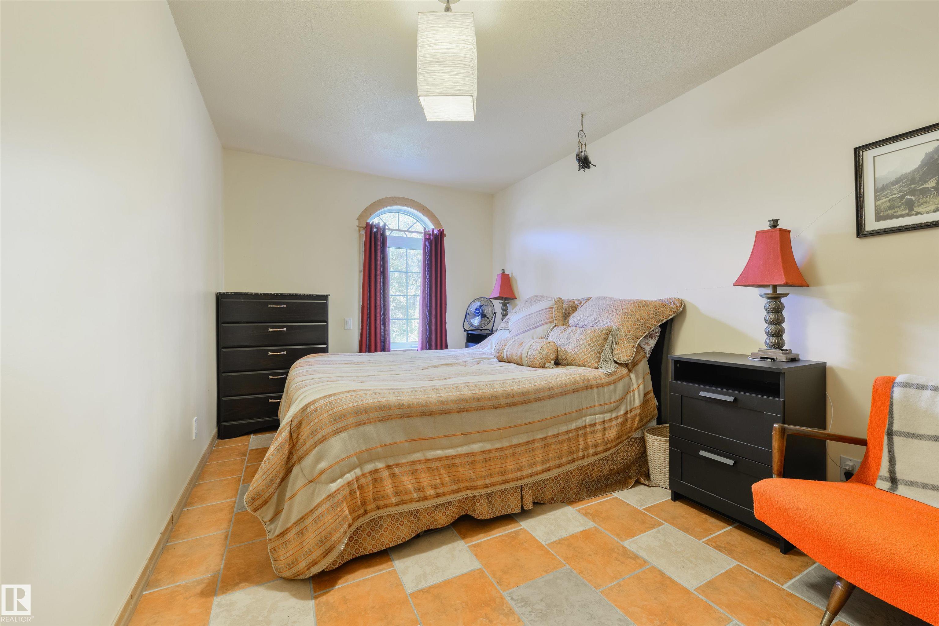 Photo 18 at 113 Bayview Drive, Lakeview, Rural Parkland County