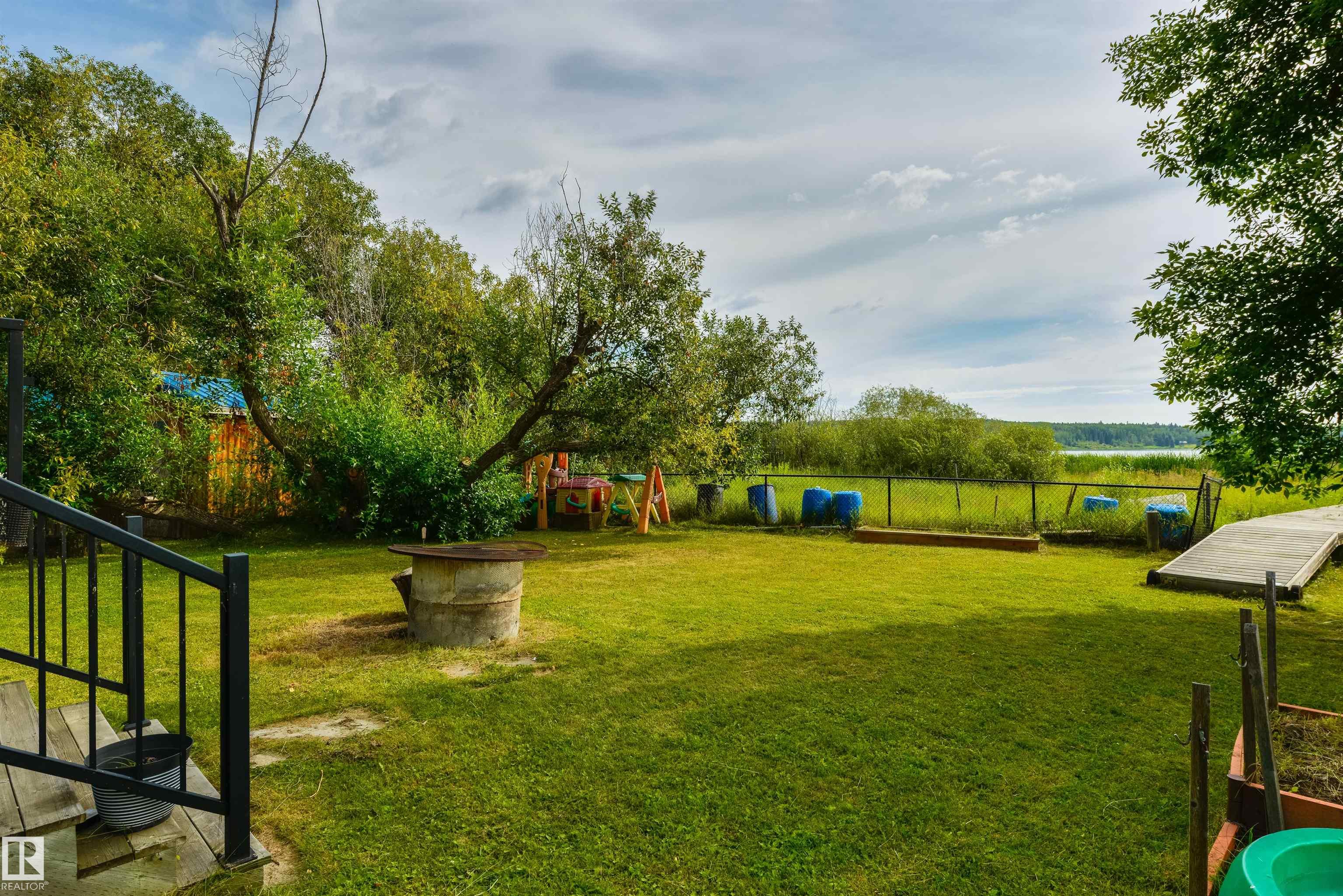 Photo 27 at 113 Bayview Drive, Lakeview, Rural Parkland County