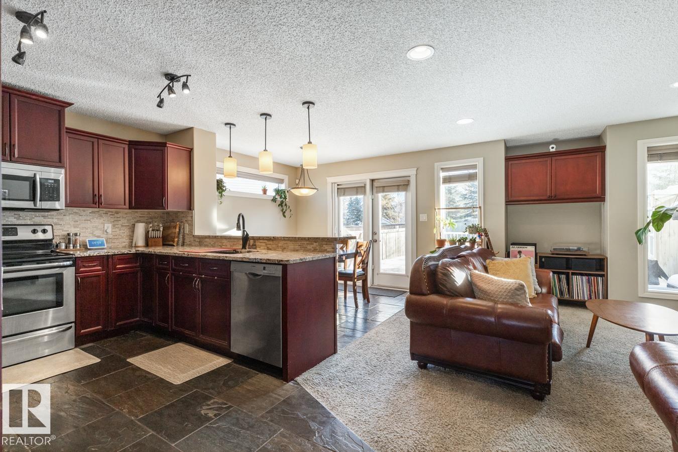 703 82 Street SW, Ellerslie, Edmonton