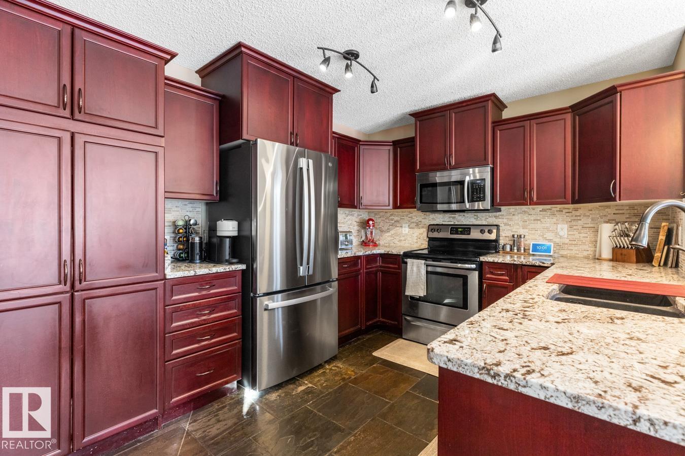 Photo 8 at 703 82 Street SW, Ellerslie, Edmonton