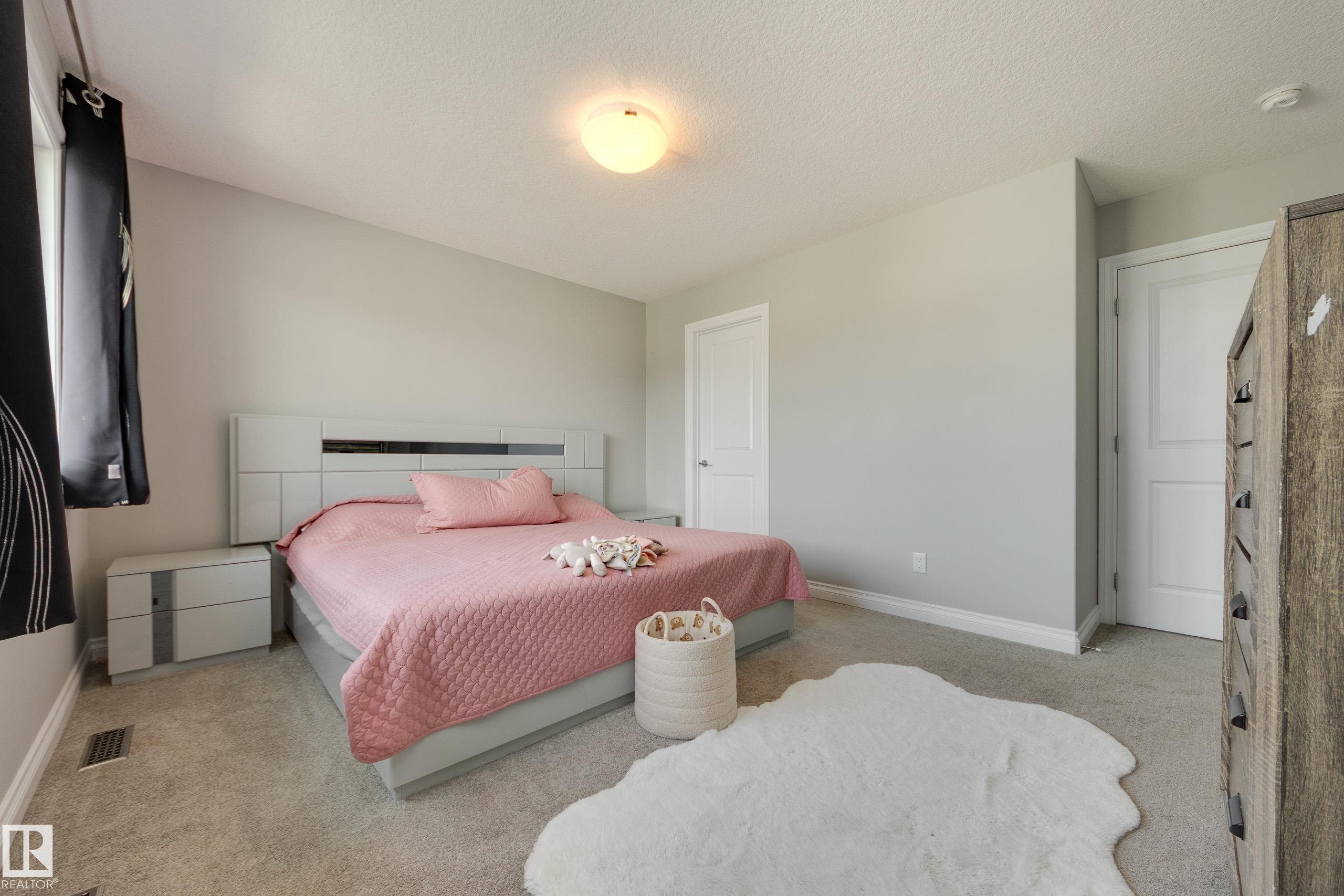 https://zimg.paragon.ice.com/ParagonImages/Property/PM/RAE/225388353/25/0/0/49507ea204d120949b361f169e955aeb/1/8e1aa6ba4f5c2e8601ec35c8f087f04c/225388353-c771bb7f-fbec-4e95-b5d4-c320e58170d2.JPG