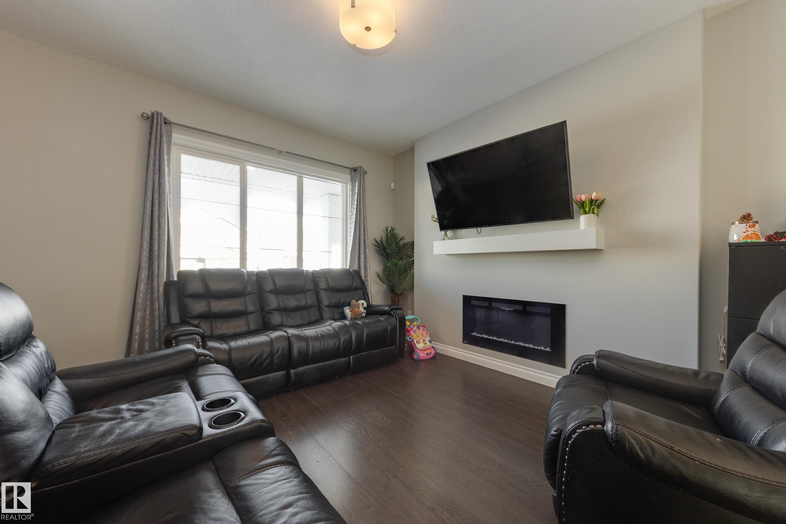 6687 Cardinal Road SW, Chappelle Area, Edmonton