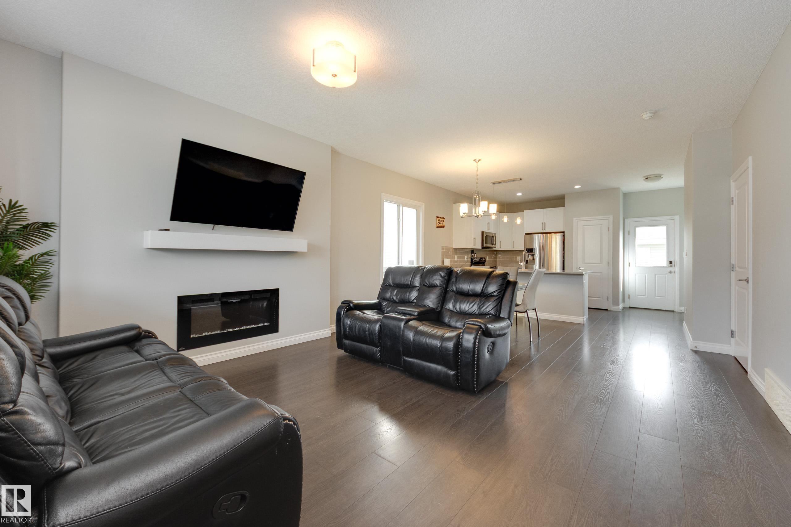 https://zimg.paragon.ice.com/ParagonImages/Property/PM/RAE/225388353/7/0/0/88cdf2d48b88e30352dadaa9467b06fc/1/8e1aa6ba4f5c2e8601ec35c8f087f04c/225388353-5bdd7707-4637-41f7-b9c8-3645d1e589a1.JPG