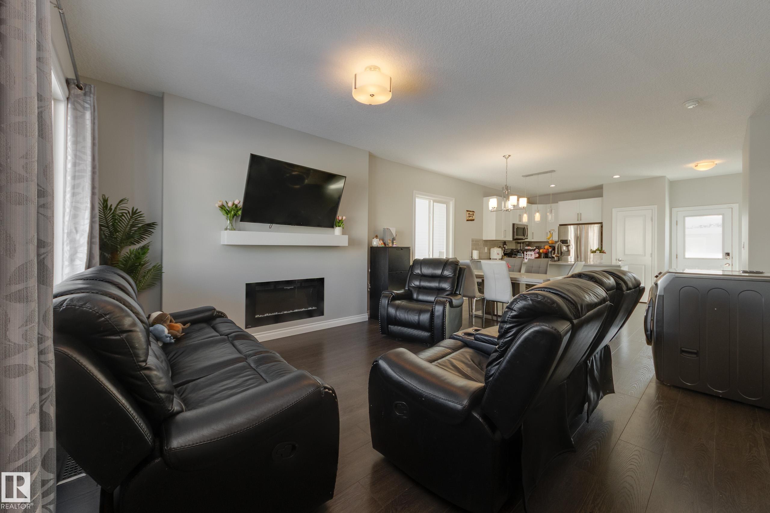 Photo 8 at 6687 Cardinal Road SW, Chappelle Area, Edmonton