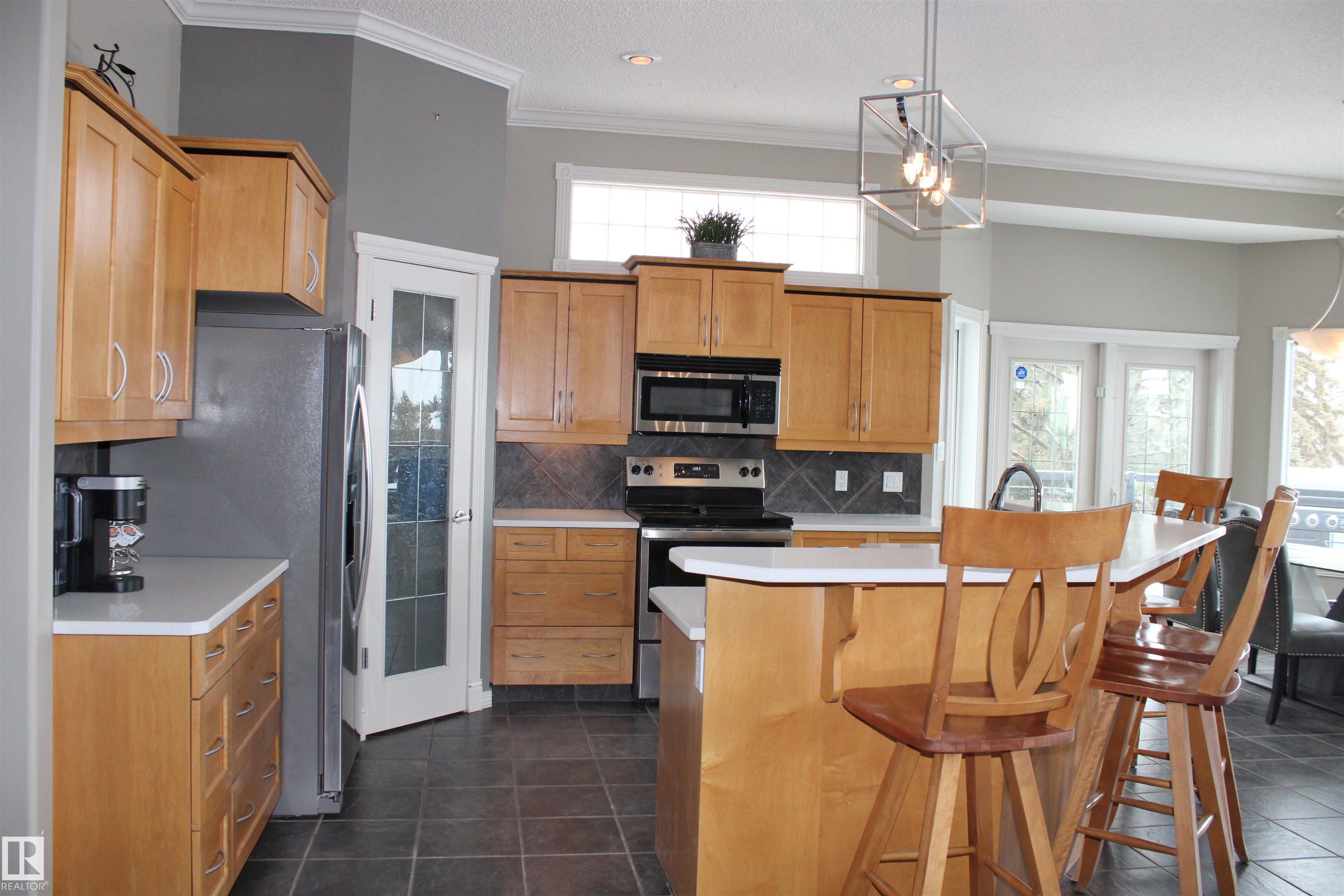 Photo 6 at 26 Longview Drive, Stoneshire, Spruce Grove