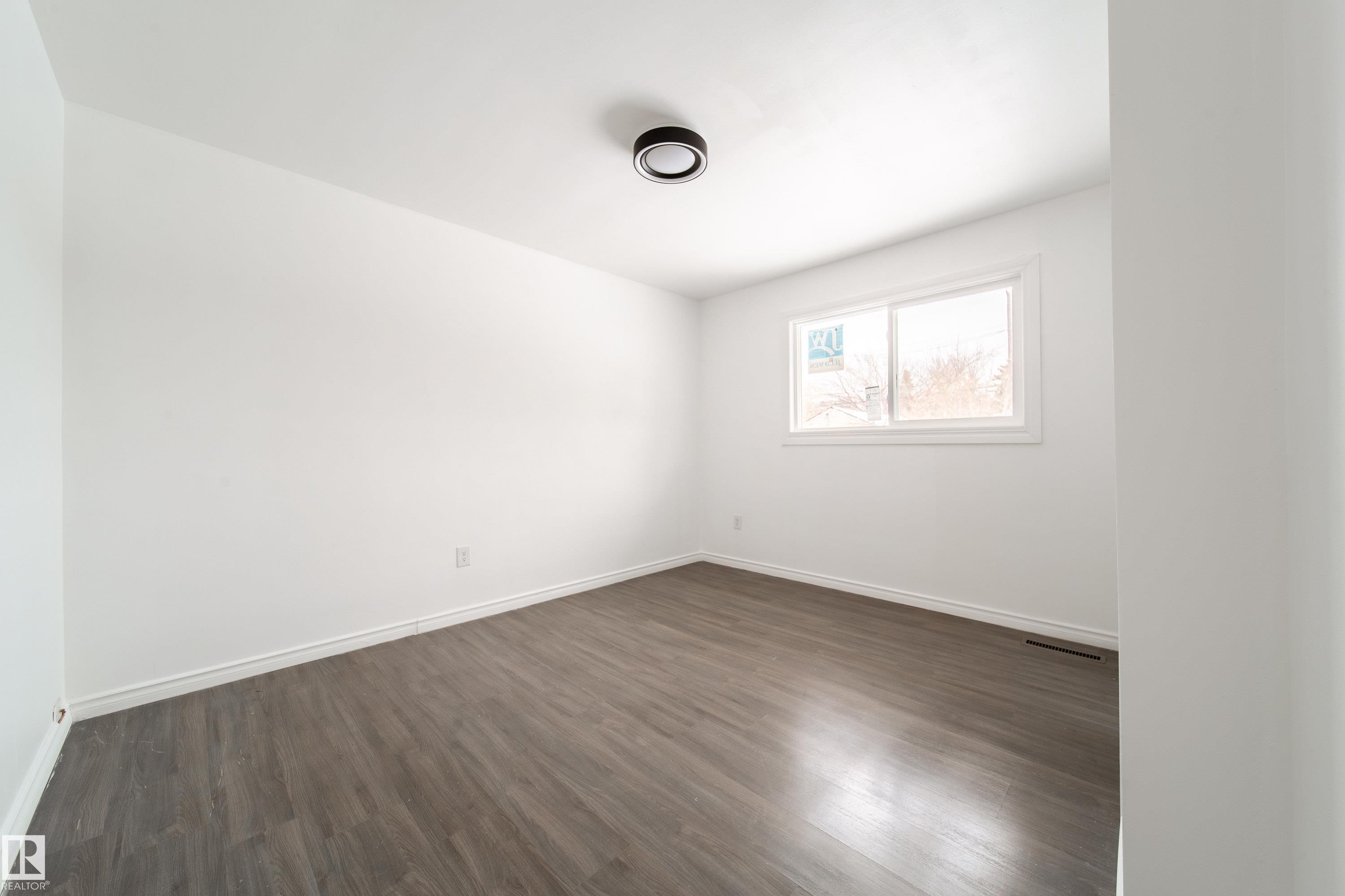 Photo 23 at 11430 81 Street NW, Parkdale, Edmonton