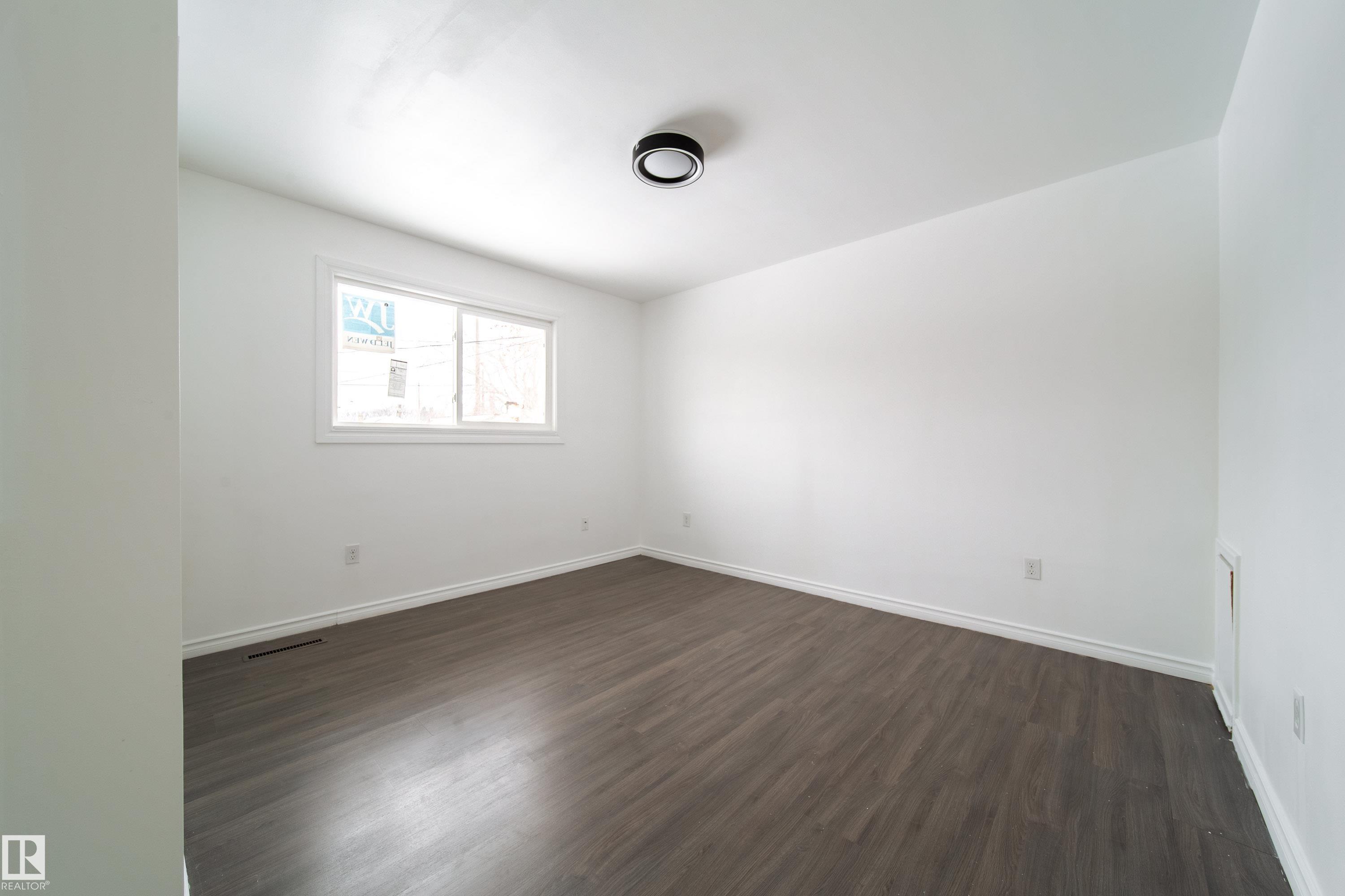 Photo 26 at 11430 81 Street NW, Parkdale, Edmonton