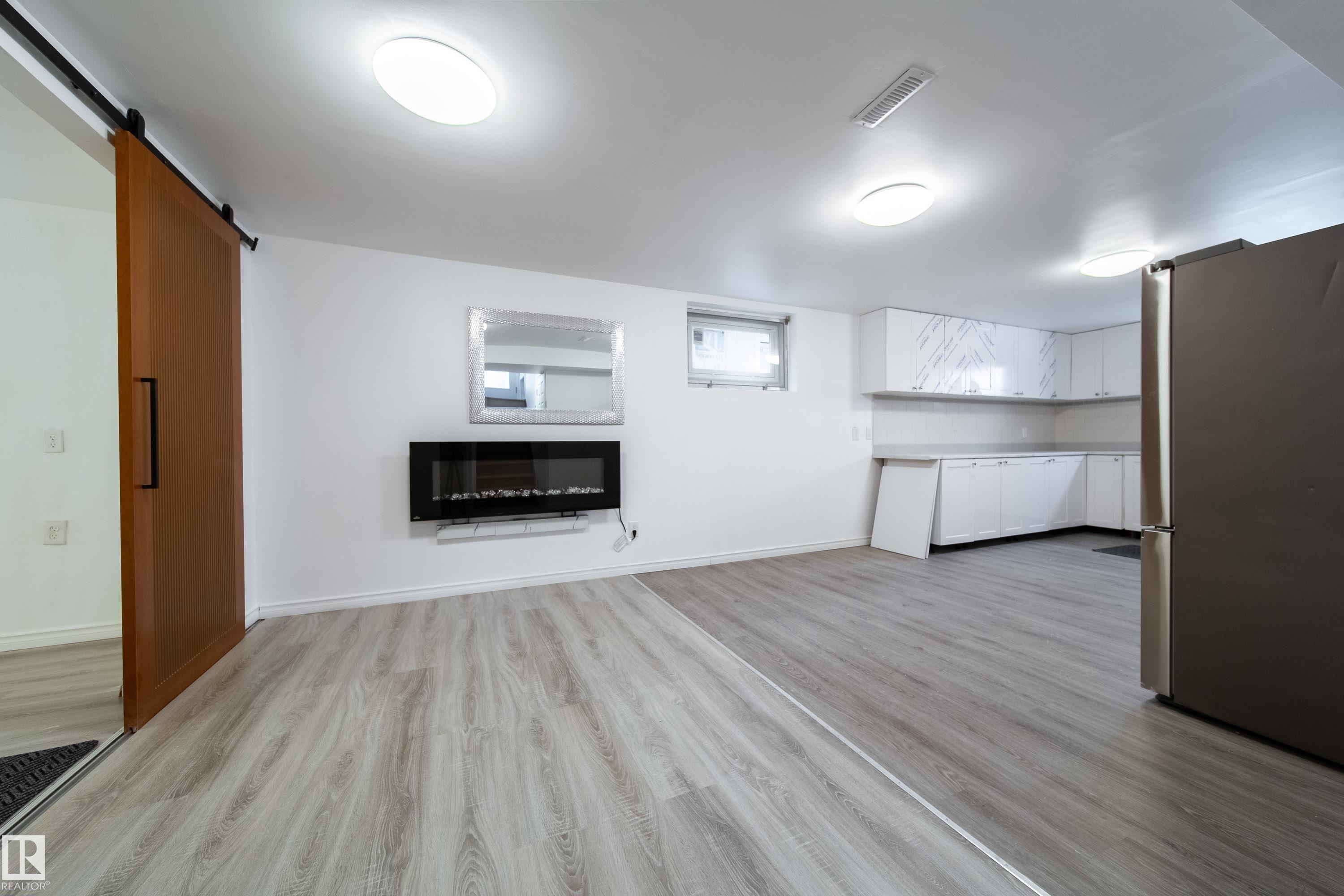 Photo 31 at 11430 81 Street NW, Parkdale, Edmonton