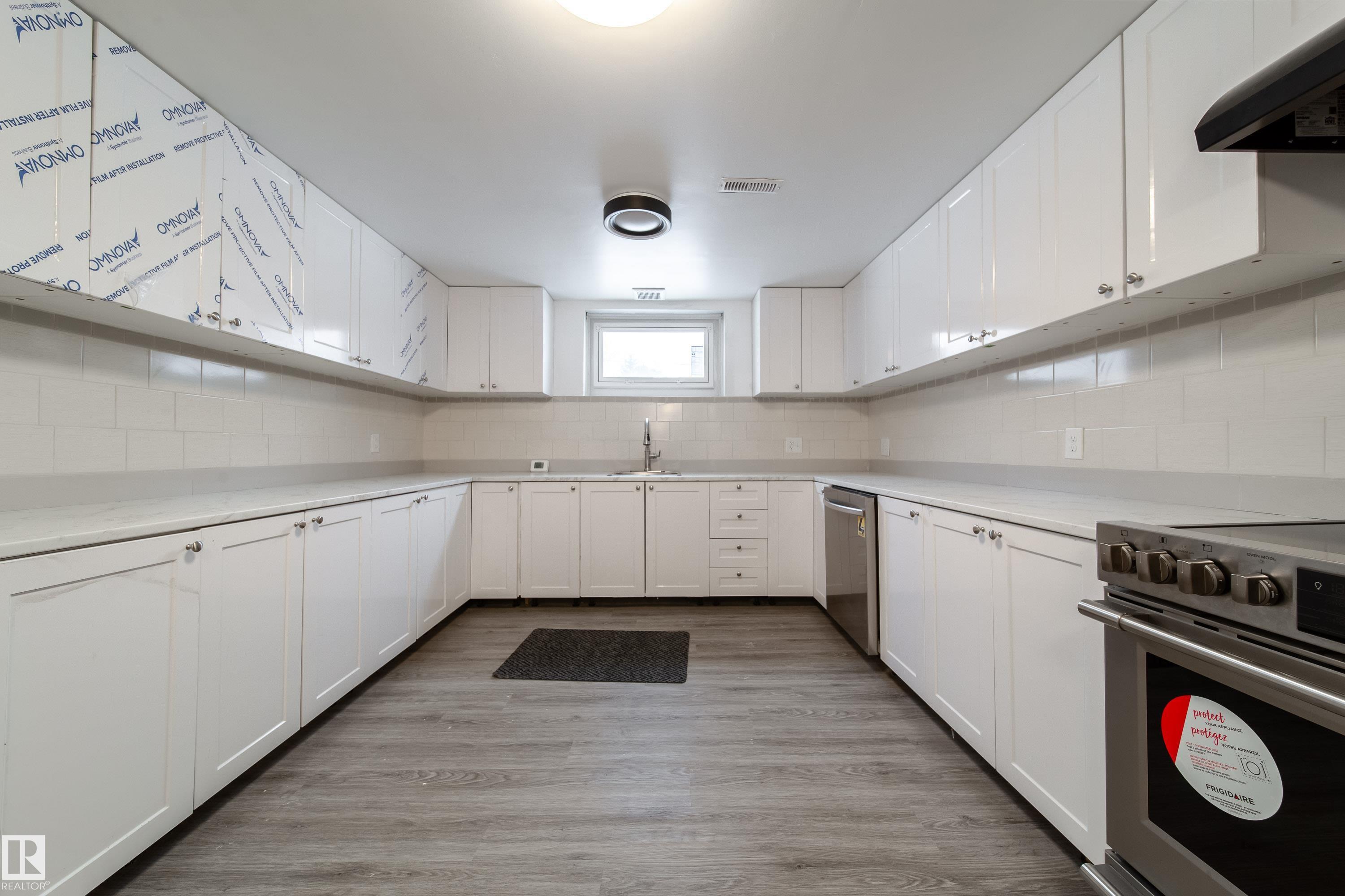 Photo 34 at 11430 81 Street NW, Parkdale, Edmonton