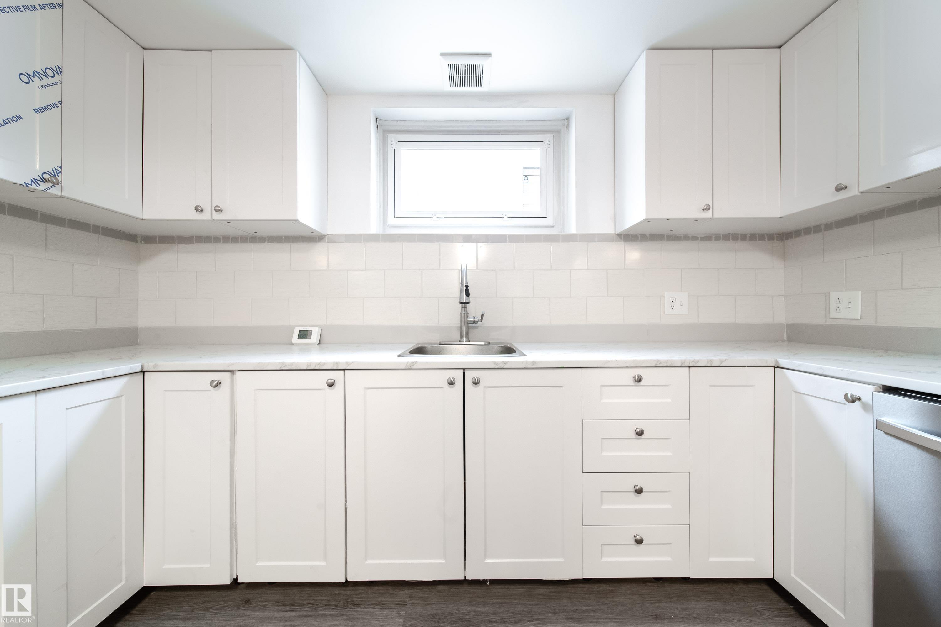 Photo 37 at 11430 81 Street NW, Parkdale, Edmonton