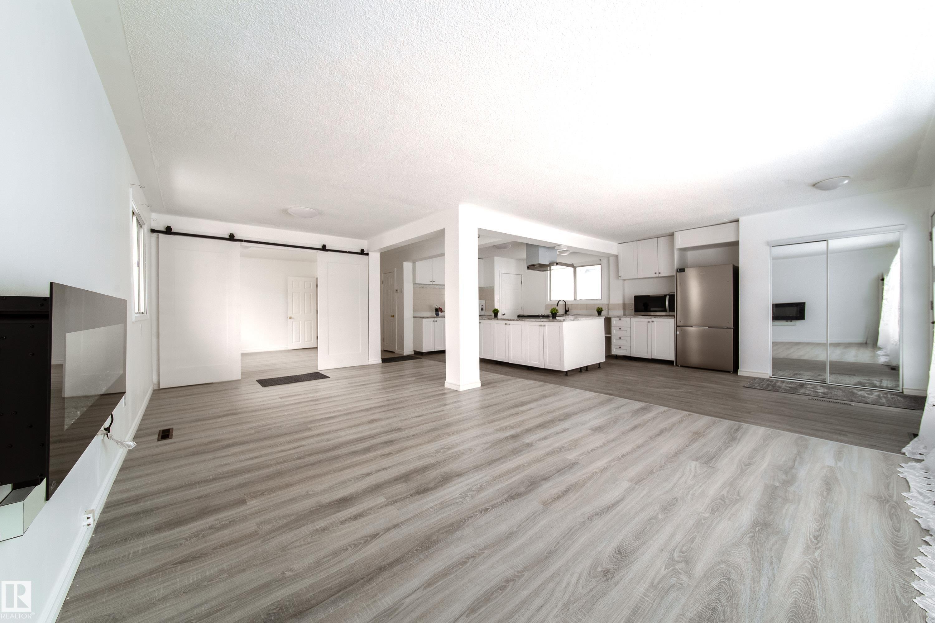 Photo 7 at 11430 81 Street NW, Parkdale, Edmonton