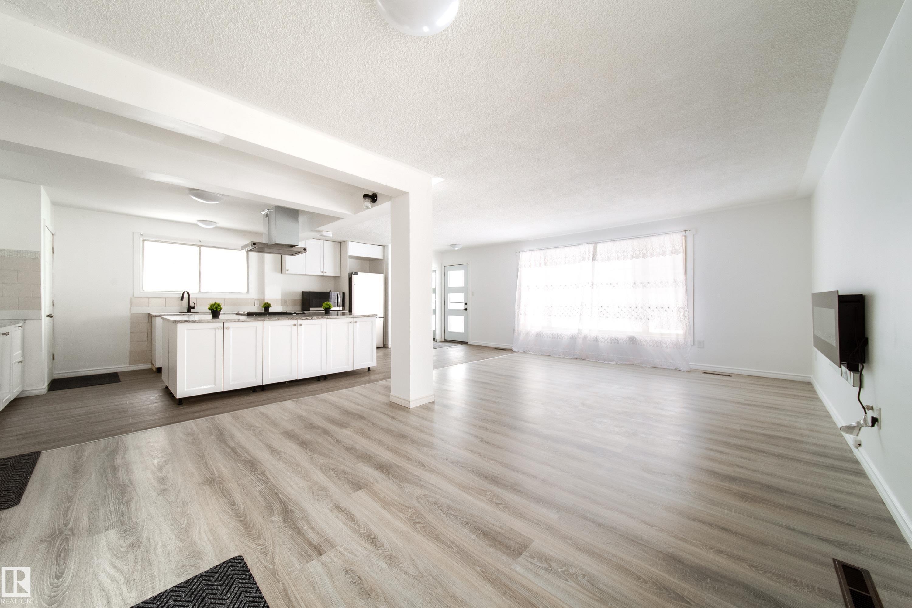 Photo 8 at 11430 81 Street NW, Parkdale, Edmonton