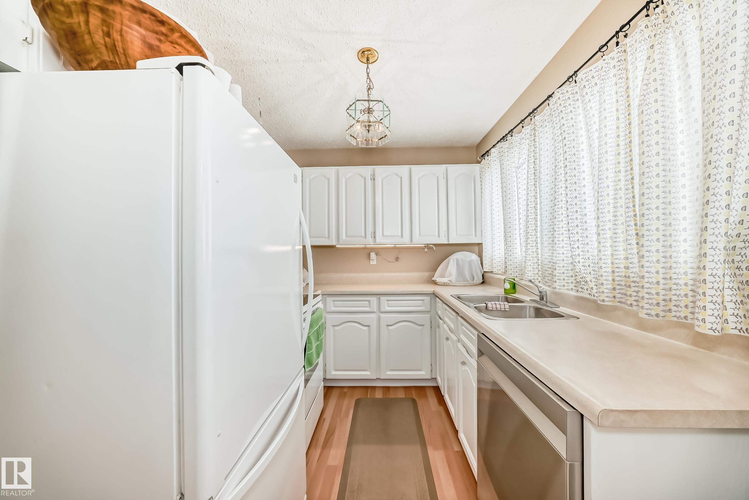 1049 Millbourne Road E NW, Michaels Park, Edmonton