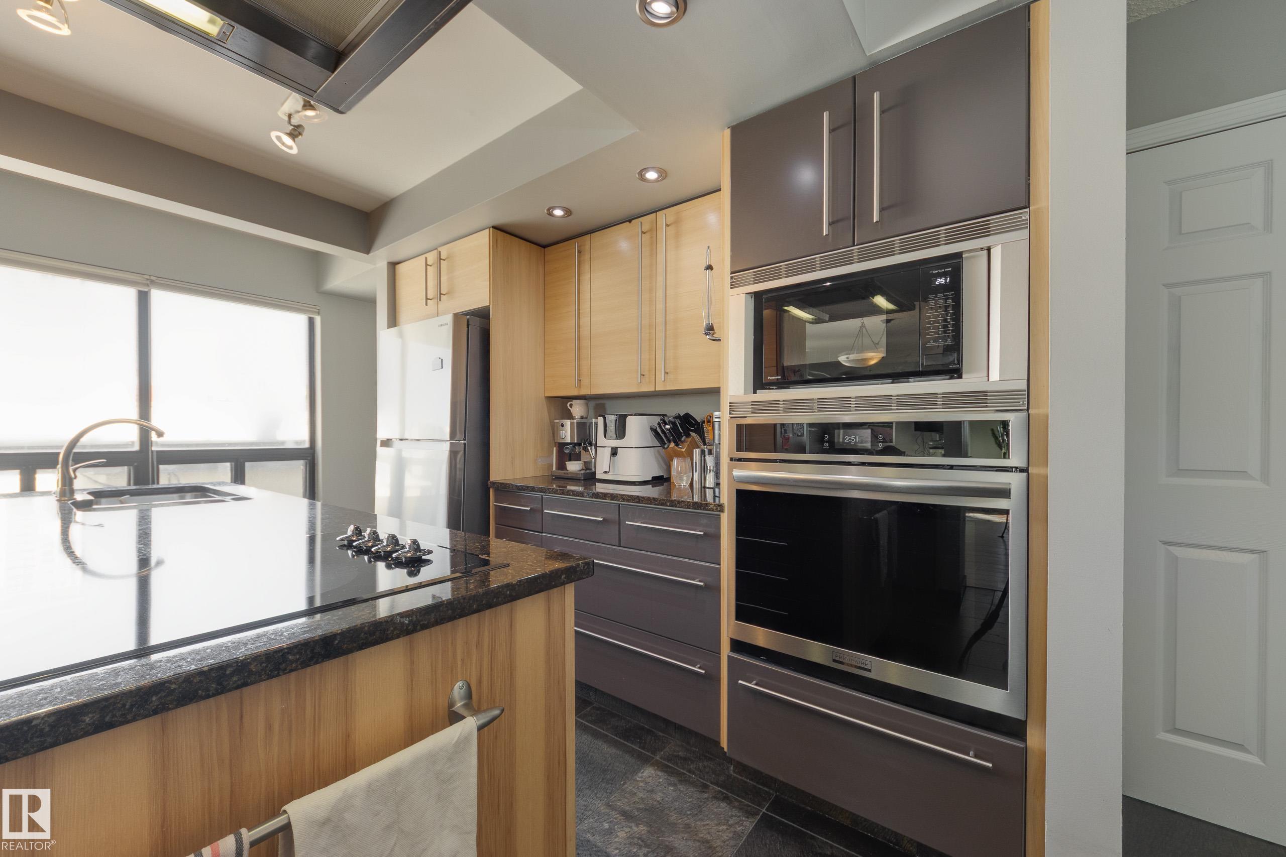 https://zimg.paragon.ice.com/ParagonImages/Property/PM/RAE/225388383/14/0/0/e3030b21360ed074032f0d30018be8b1/1/696d95bc148b38d4b7af37d547627101/225388383-f881d46f-96ed-45d2-86d3-eddb68e269ae.JPG