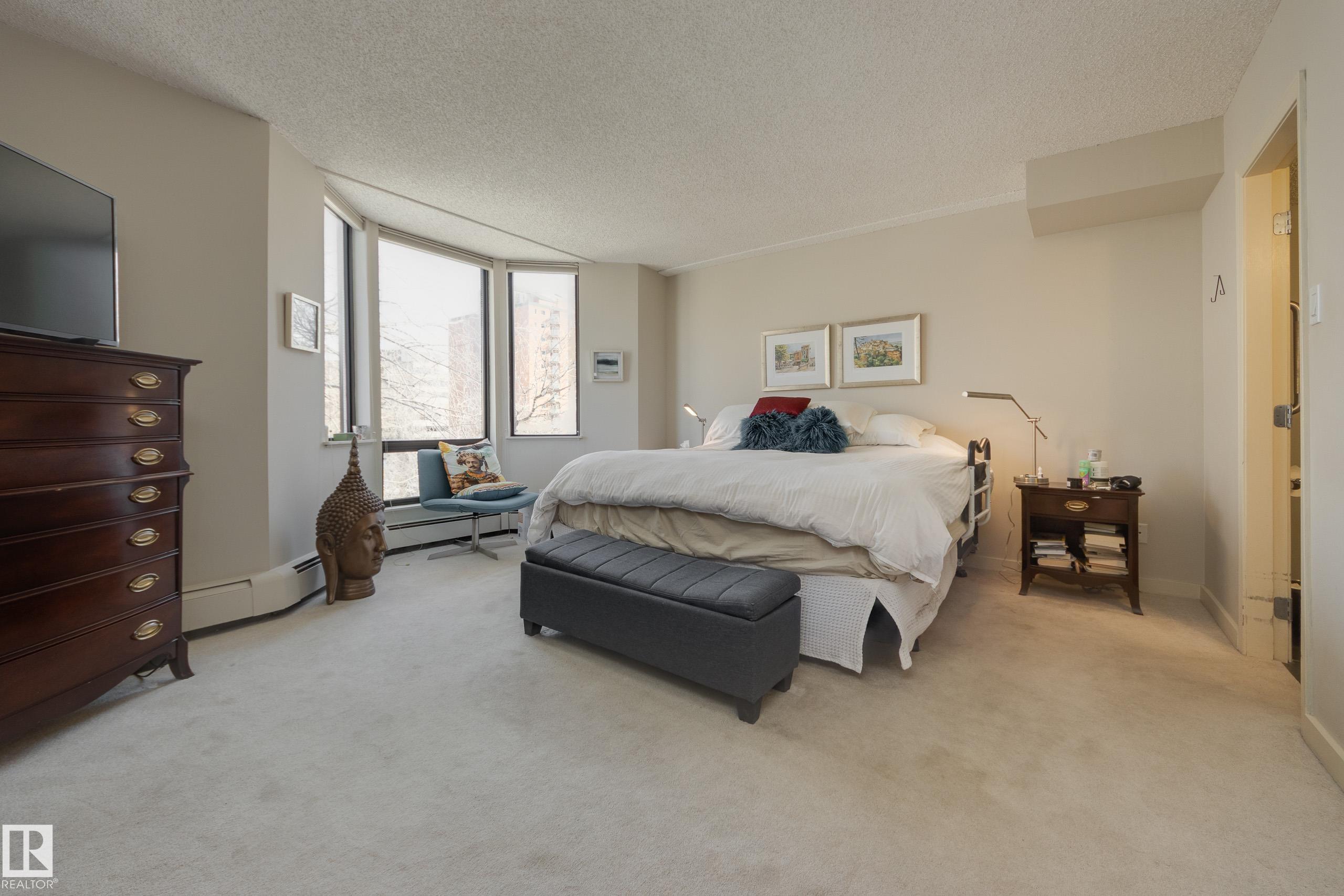 https://zimg.paragon.ice.com/ParagonImages/Property/PM/RAE/225388383/33/0/0/ec0d5c7d7d5b9df5a30535b41645fb7f/1/696d95bc148b38d4b7af37d547627101/225388383-9c1114ee-3c8a-4f0c-bf55-07363aa95acb.JPG