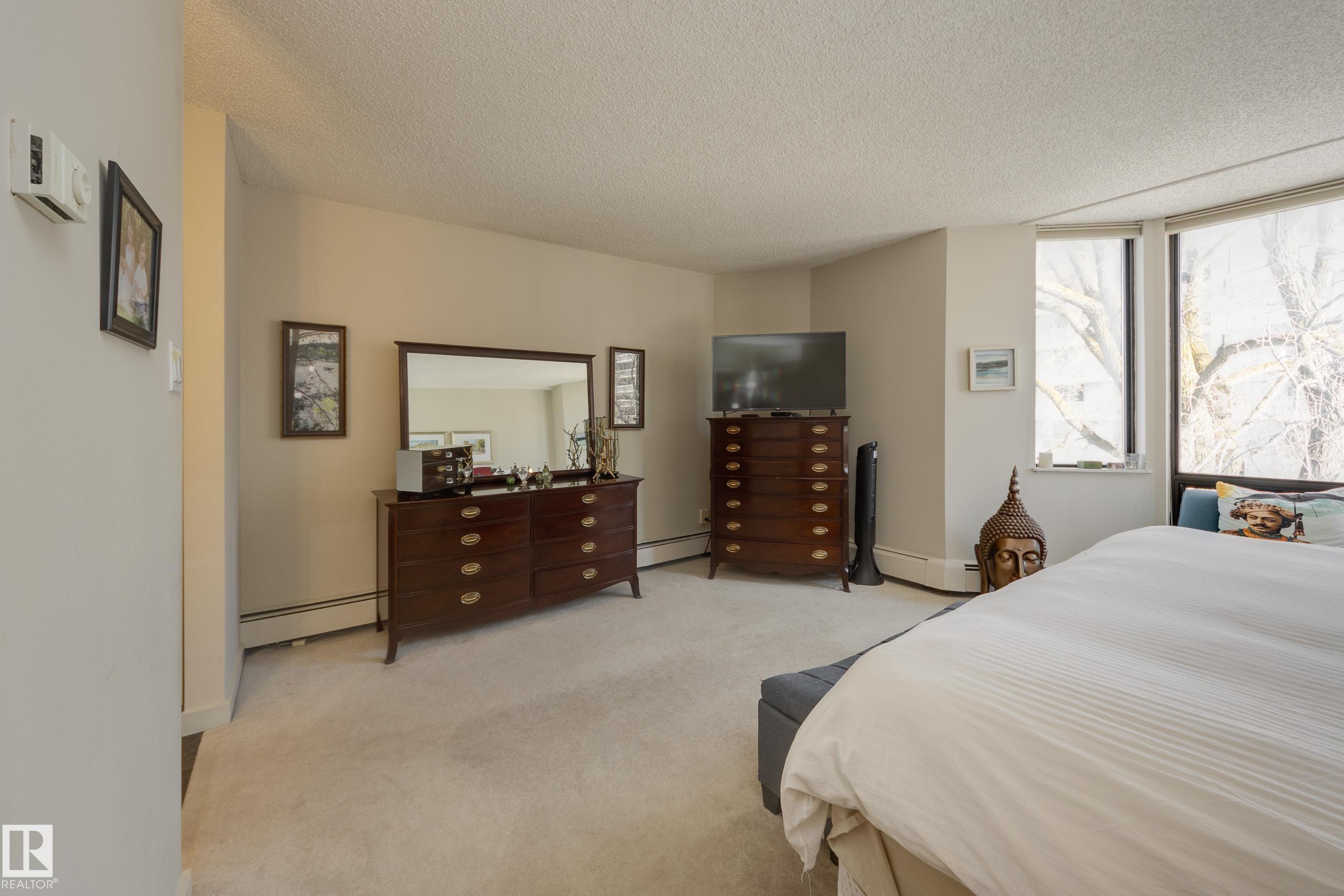 https://zimg.paragon.ice.com/ParagonImages/Property/PM/RAE/225388383/34/0/0/3ff2b85218491c9bebc10026c9b451b7/1/696d95bc148b38d4b7af37d547627101/225388383-41f48284-786e-4eff-9a6f-9cbdfe34d9ac.JPG