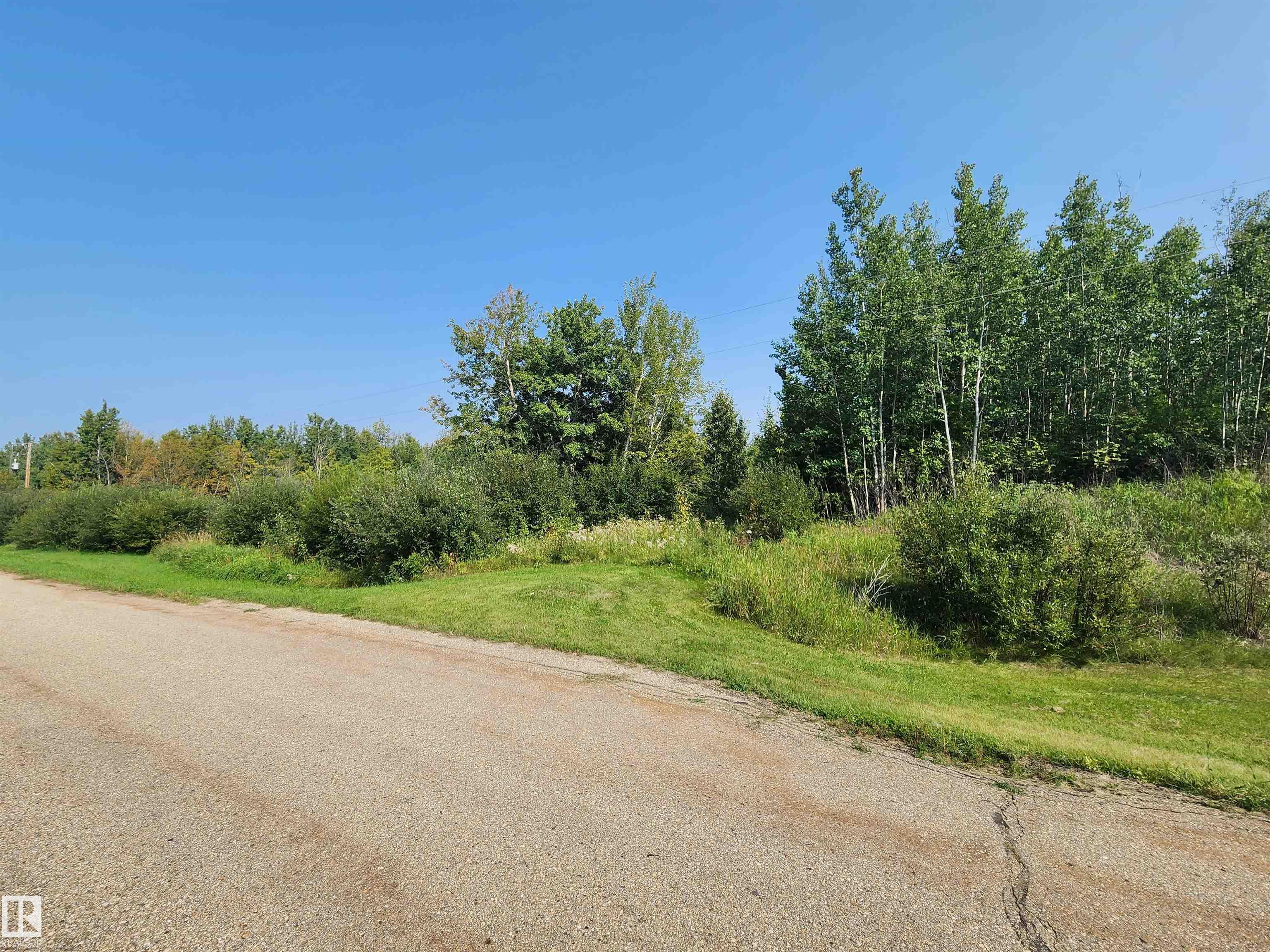 Photo 7 at 145 20212 Twp Rd 510, Lakewood Acres, Rural Strathcona County