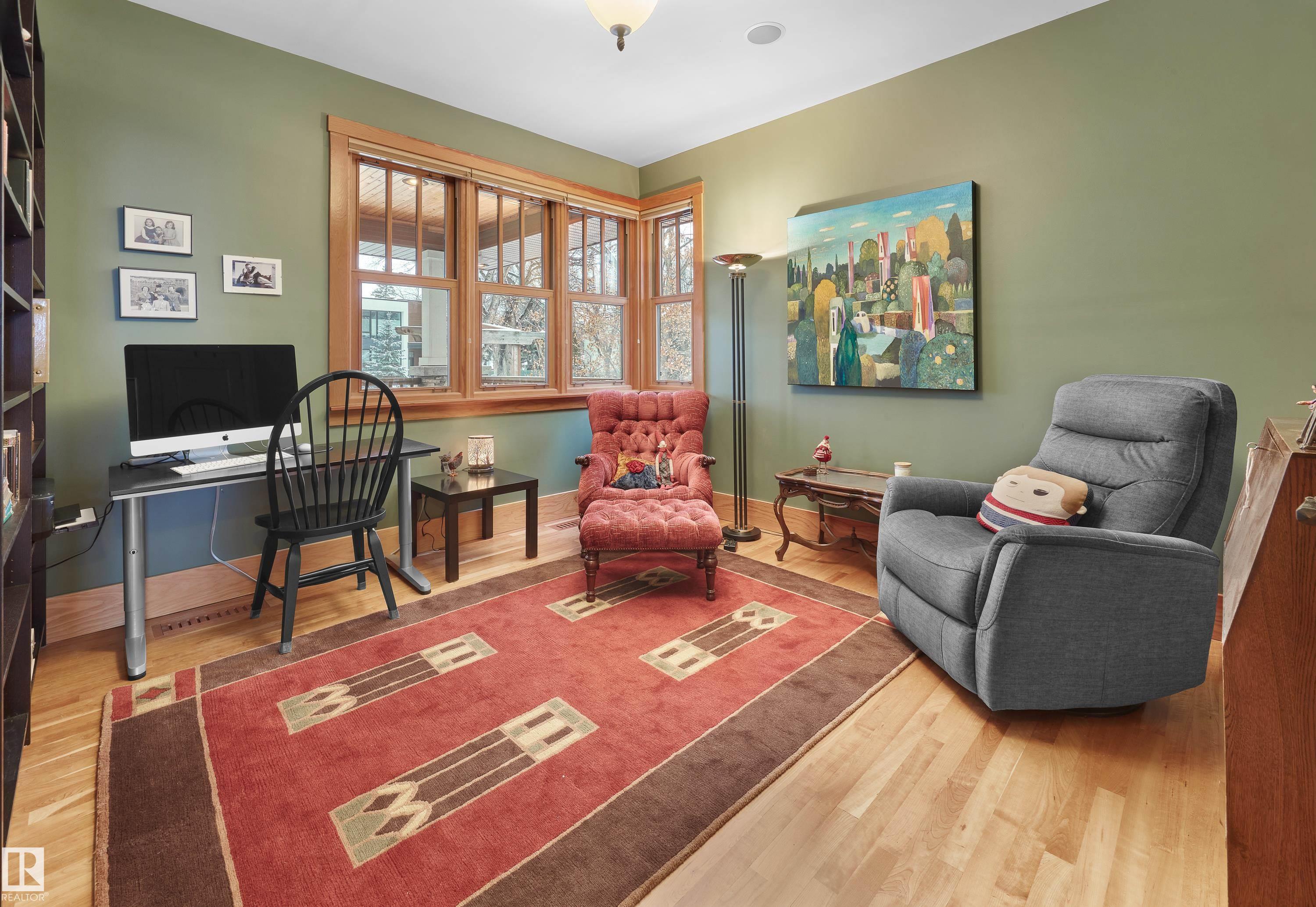 Photo 18 at 9135 117 Street NW, Windsor Park, Edmonton