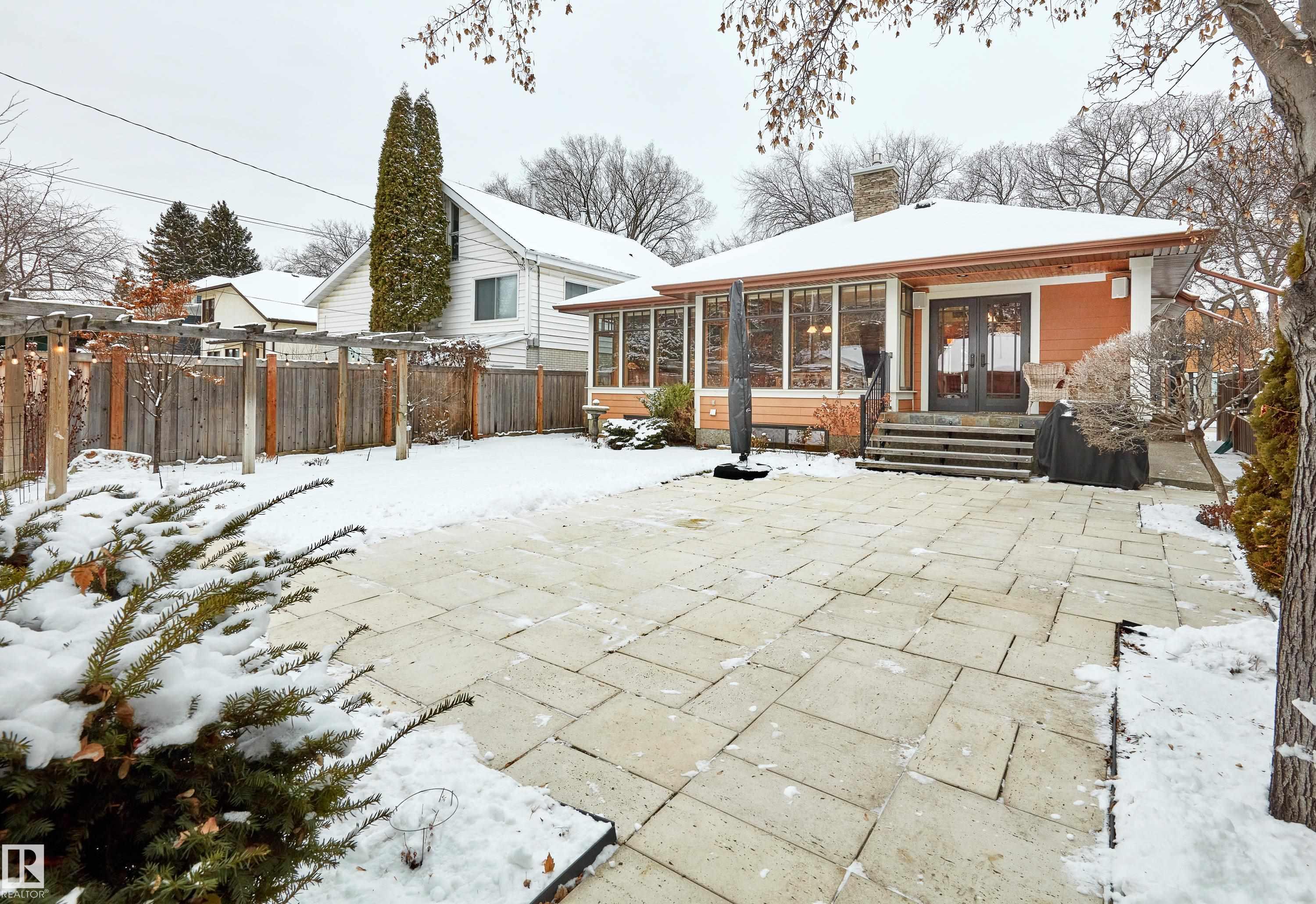 Photo 34 at 9135 117 Street NW, Windsor Park, Edmonton