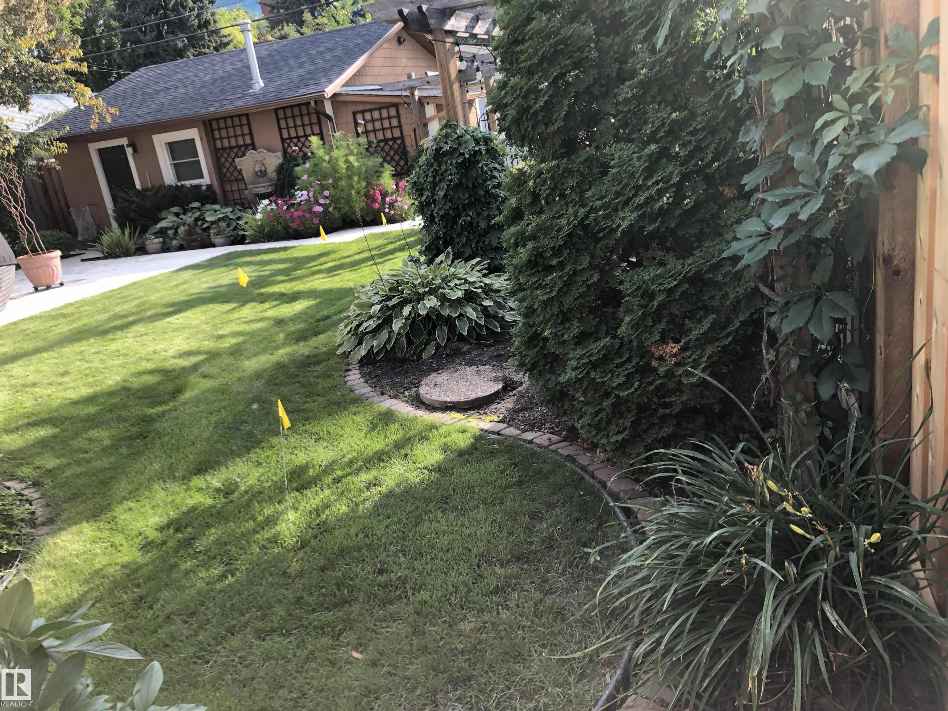 Photo 43 at 9135 117 Street NW, Windsor Park, Edmonton