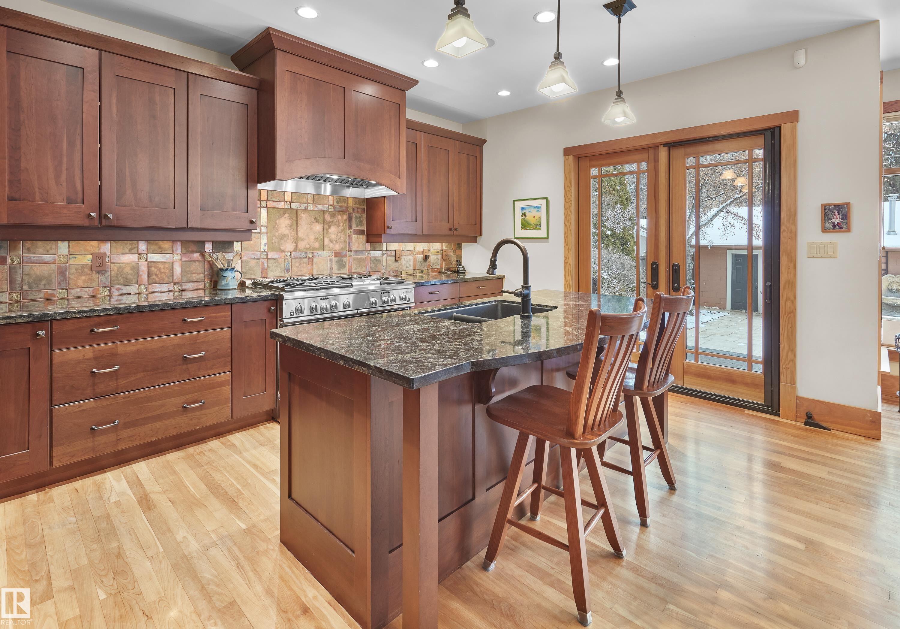 Photo 8 at 9135 117 Street NW, Windsor Park, Edmonton