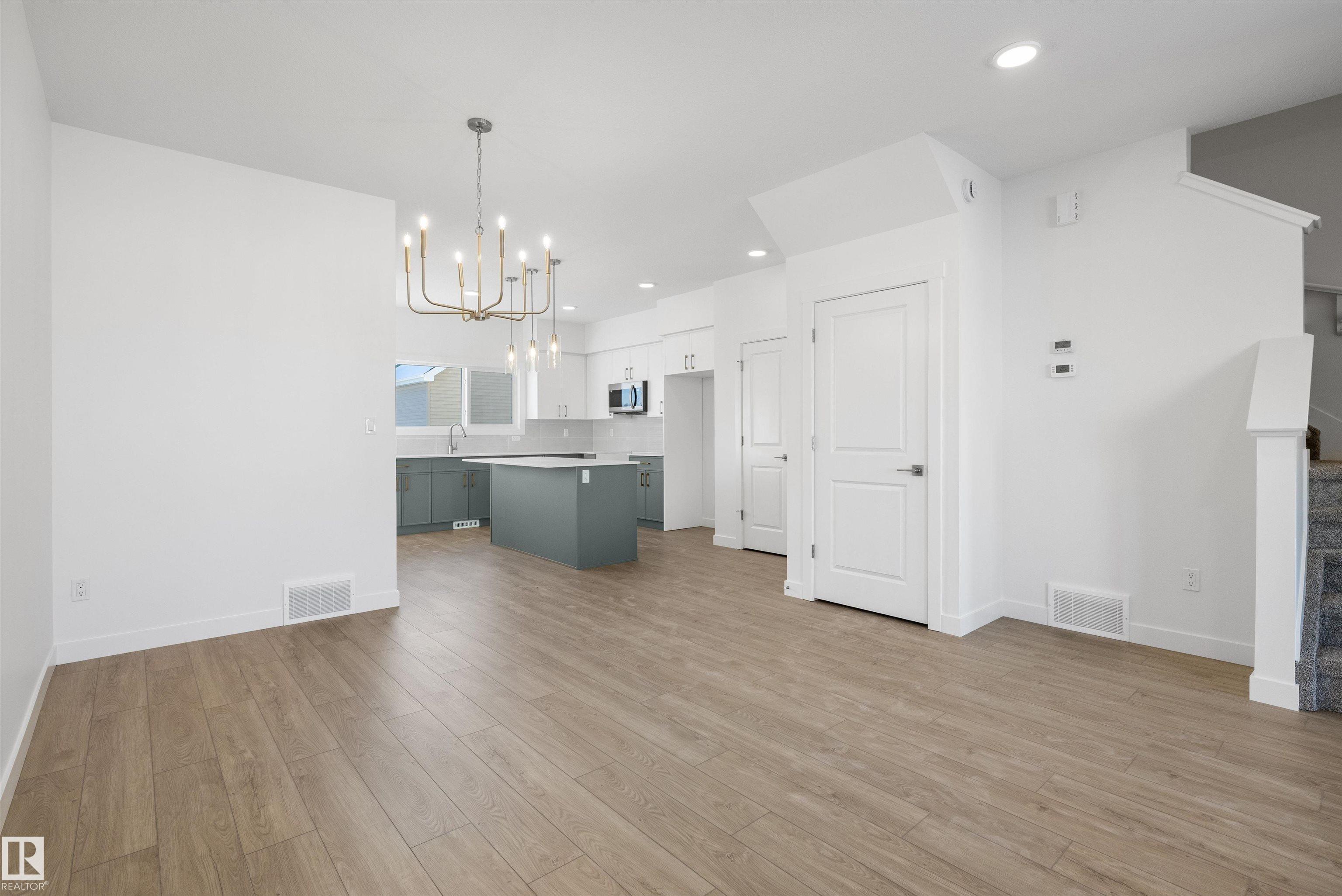 Photo 7 at 4594 Warbler Loop NW, Kinglet Gardens, Edmonton