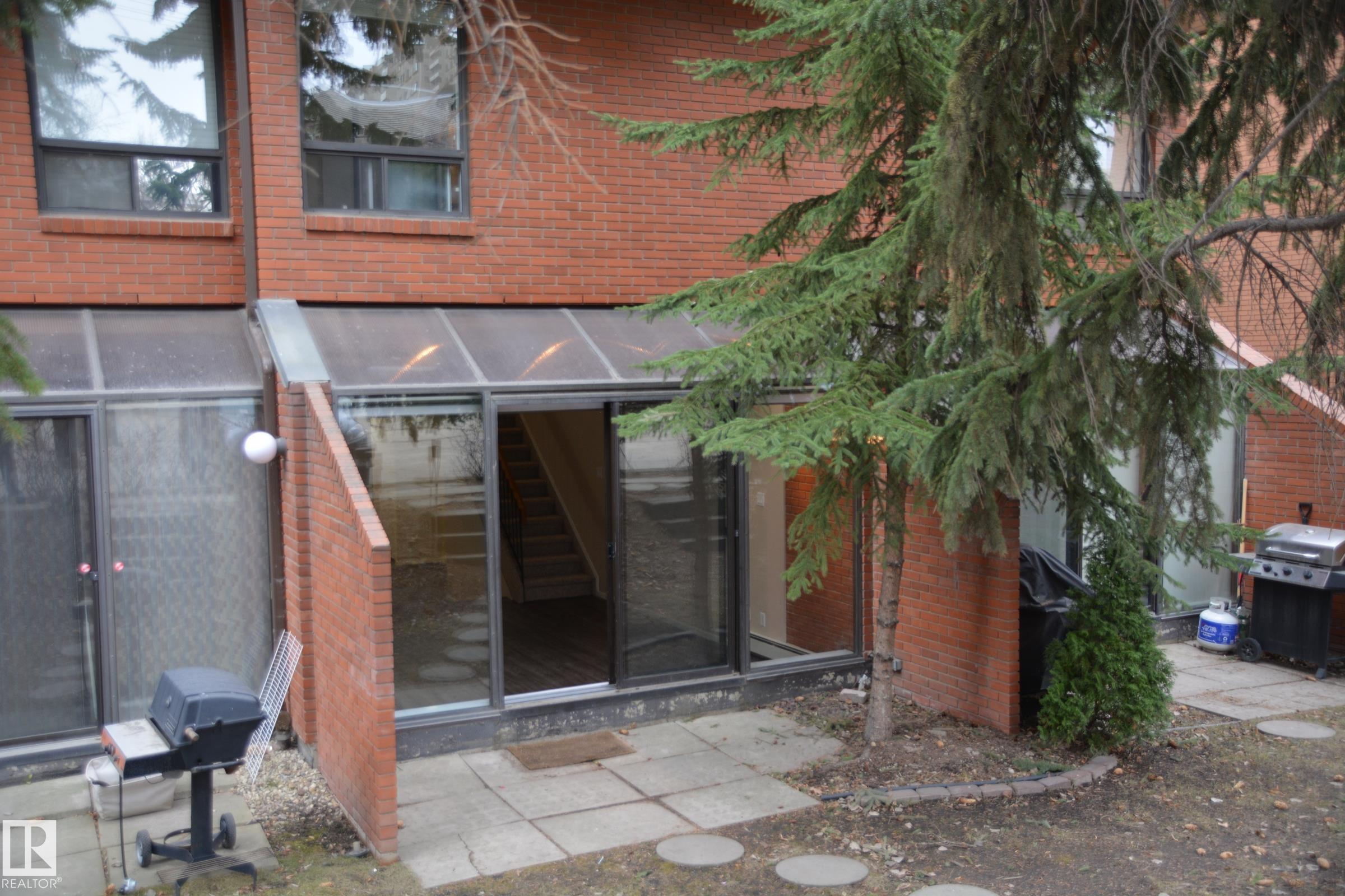 Photo 39 at 11176 83 Avenue NW, Garneau, Edmonton